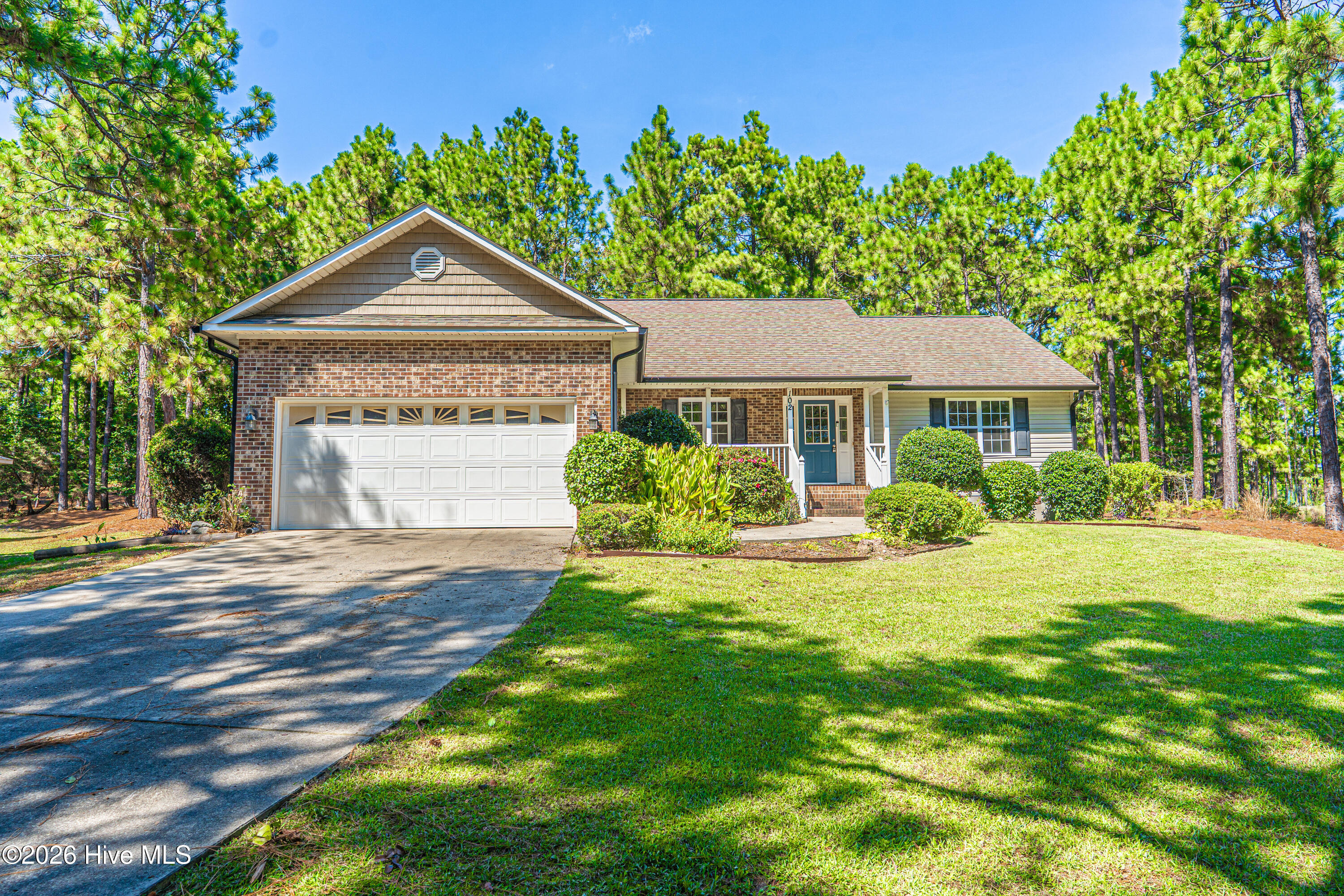102 Sheffield Lane Property Photo 1