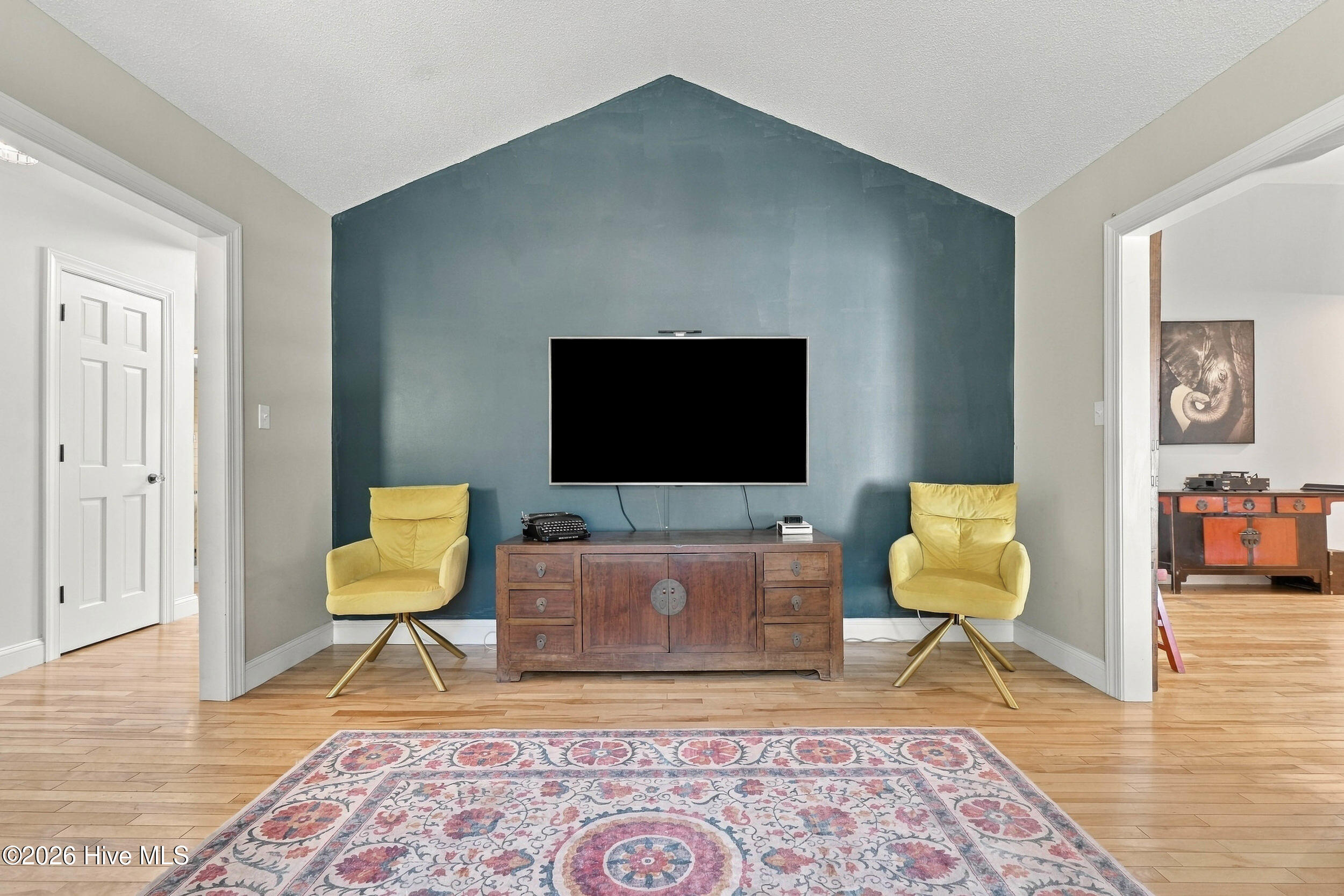 613 Ravenswood Road Property Photo 10