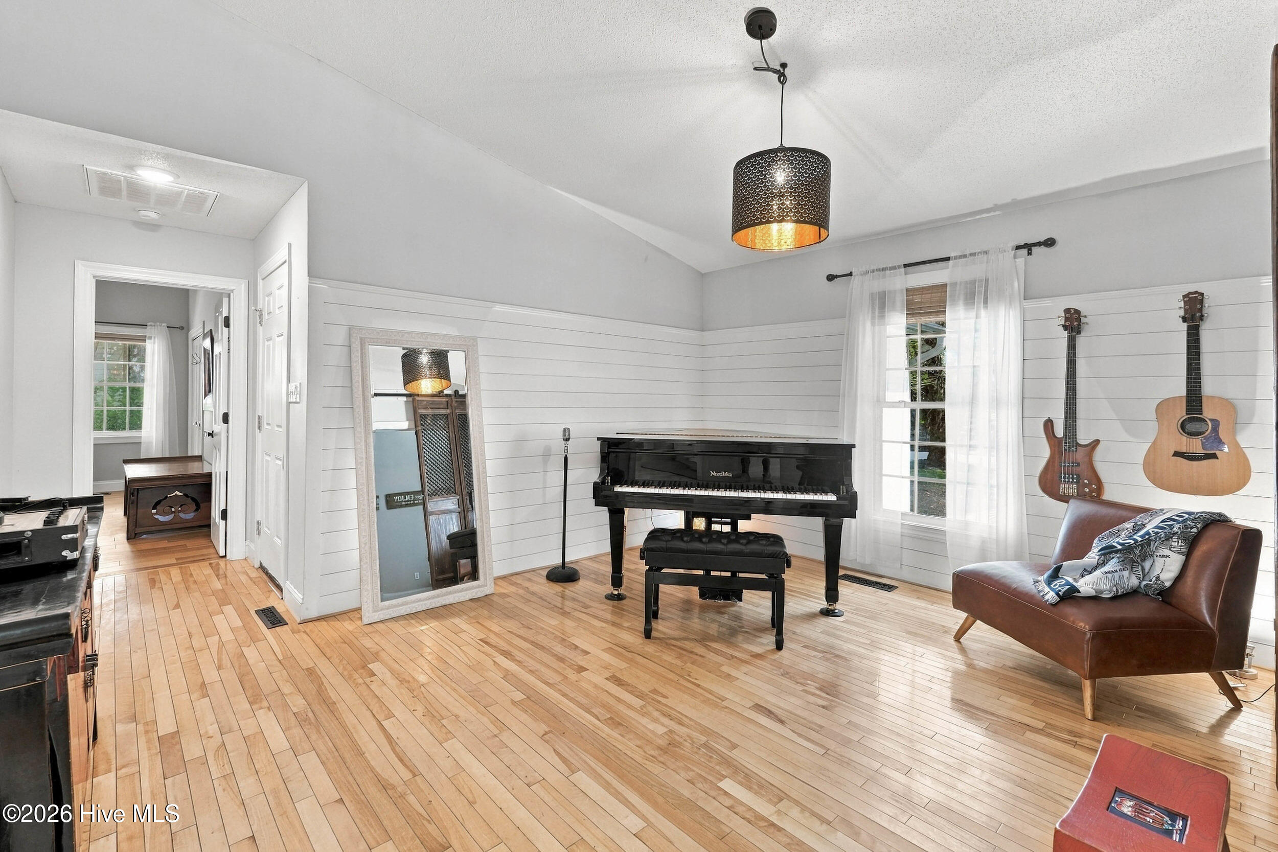 613 Ravenswood Road Property Photo 28