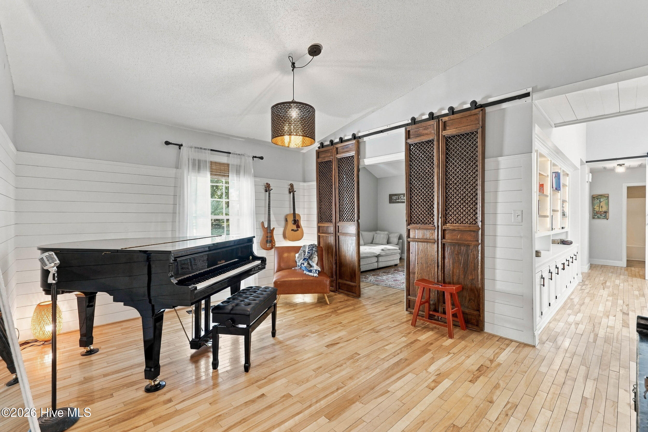 613 Ravenswood Road Property Photo 29
