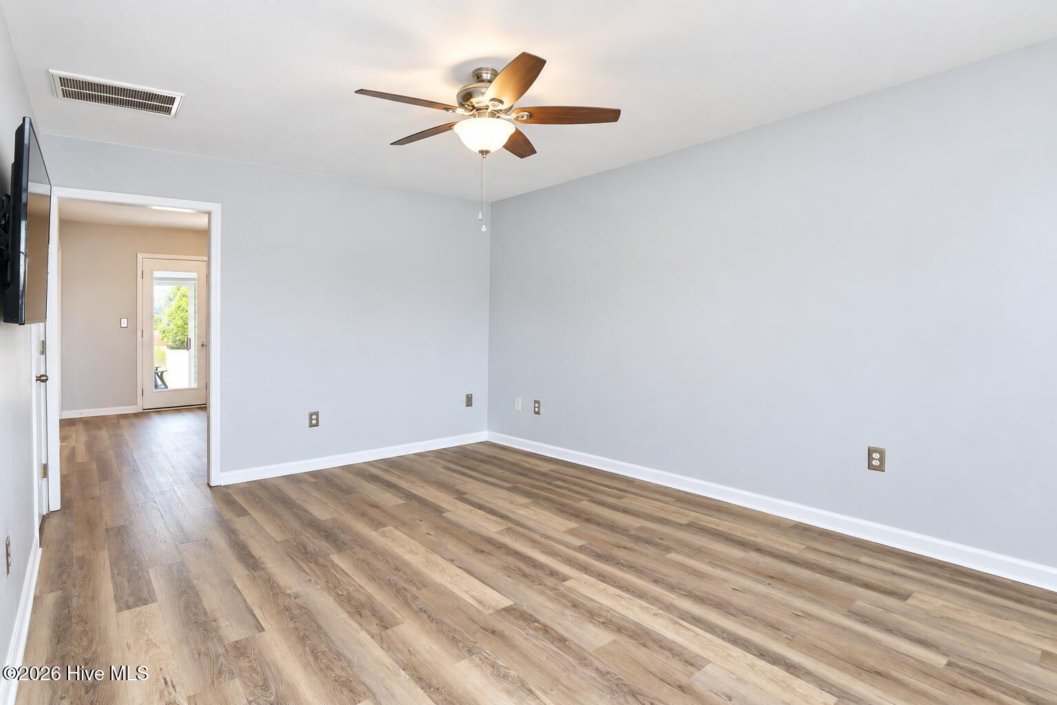 702 Courtyard E Property Photo 5