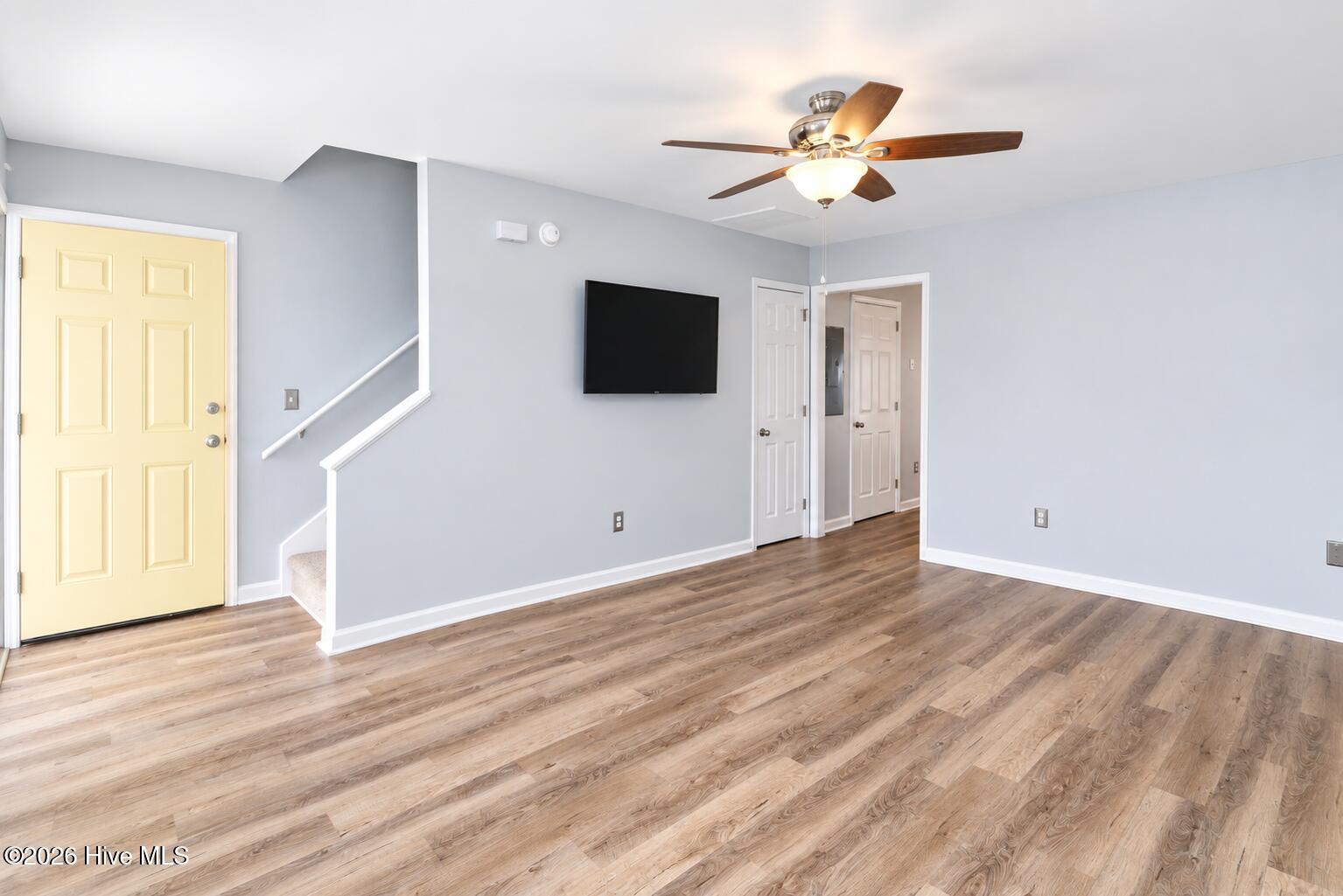 702 Courtyard E Property Photo 22