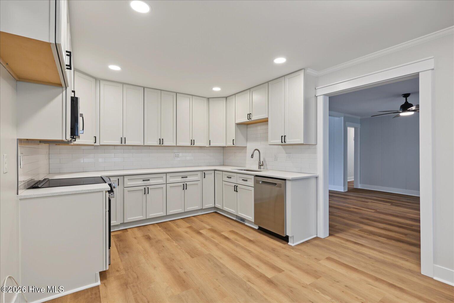 345 Scottsdale Drive Property Photo 15