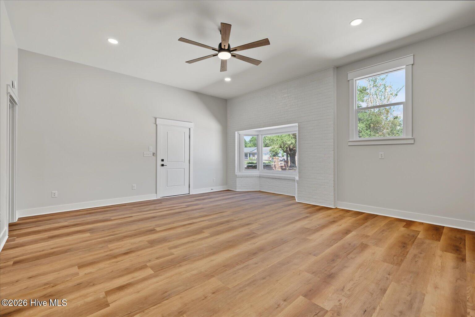 345 Scottsdale Drive Property Photo 19