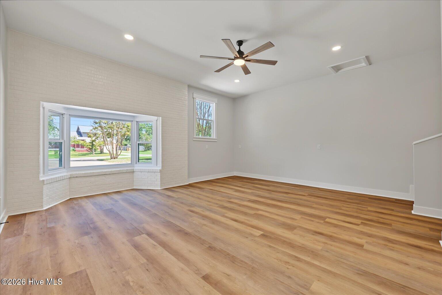 345 Scottsdale Drive Property Photo 22