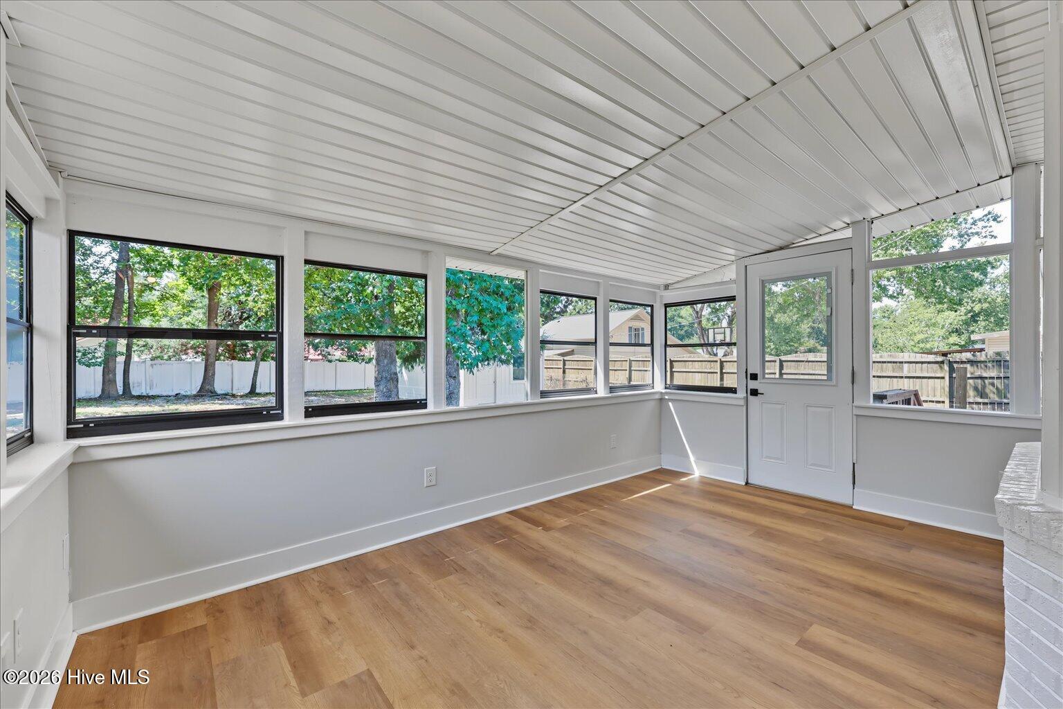 345 Scottsdale Drive Property Photo 29