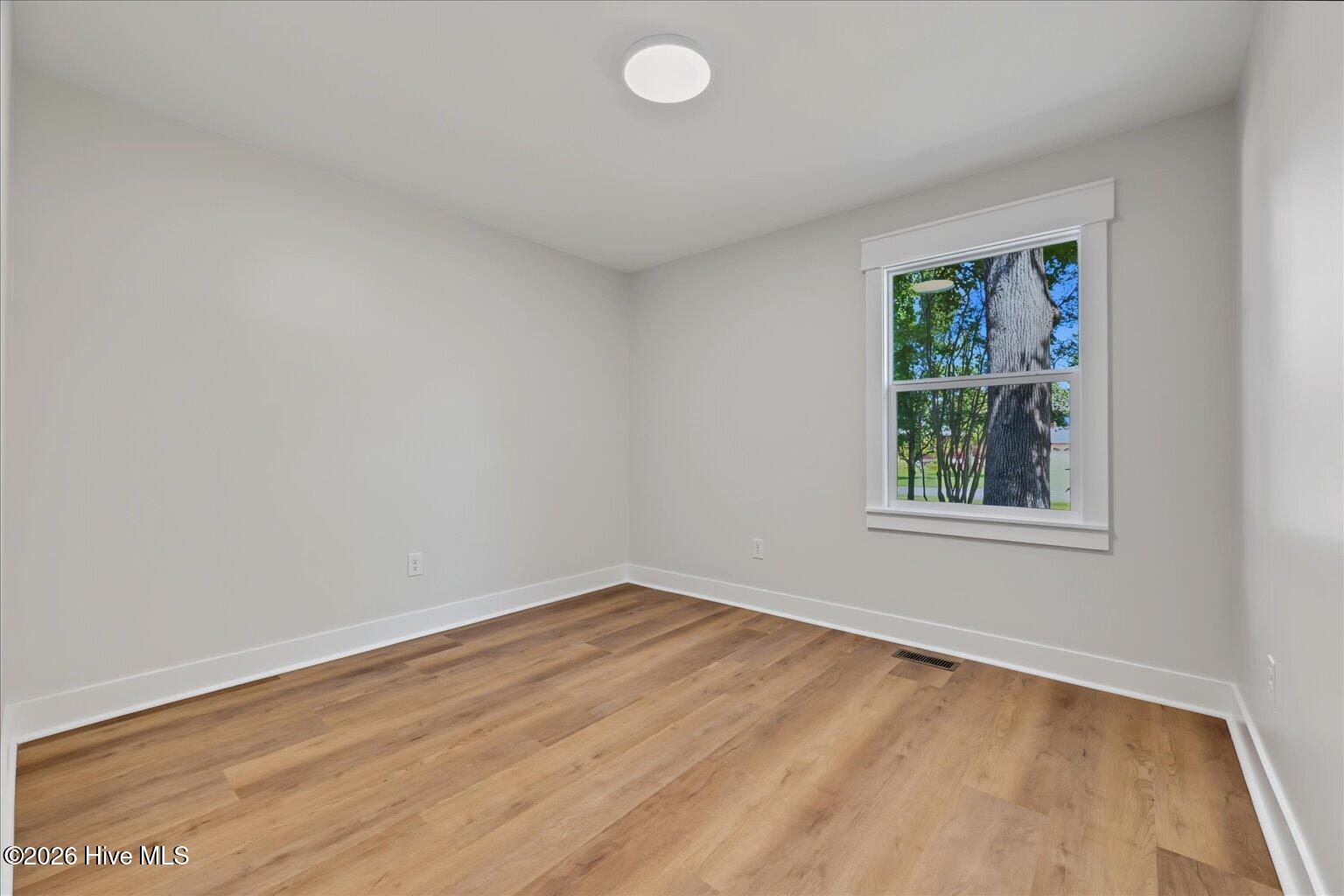 345 Scottsdale Drive Property Photo 36