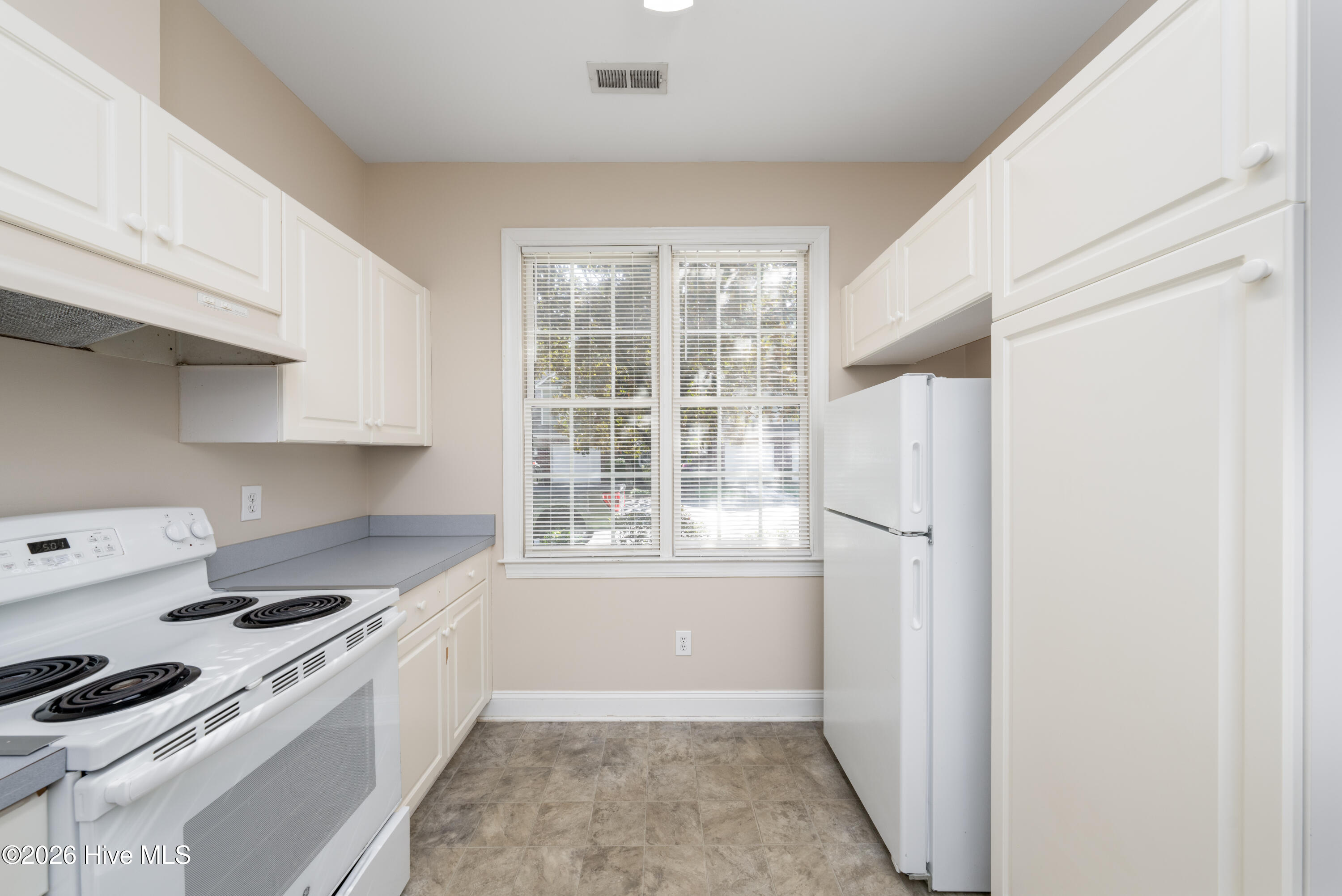 233 Racine Drive Unit 24 Property Photo 6