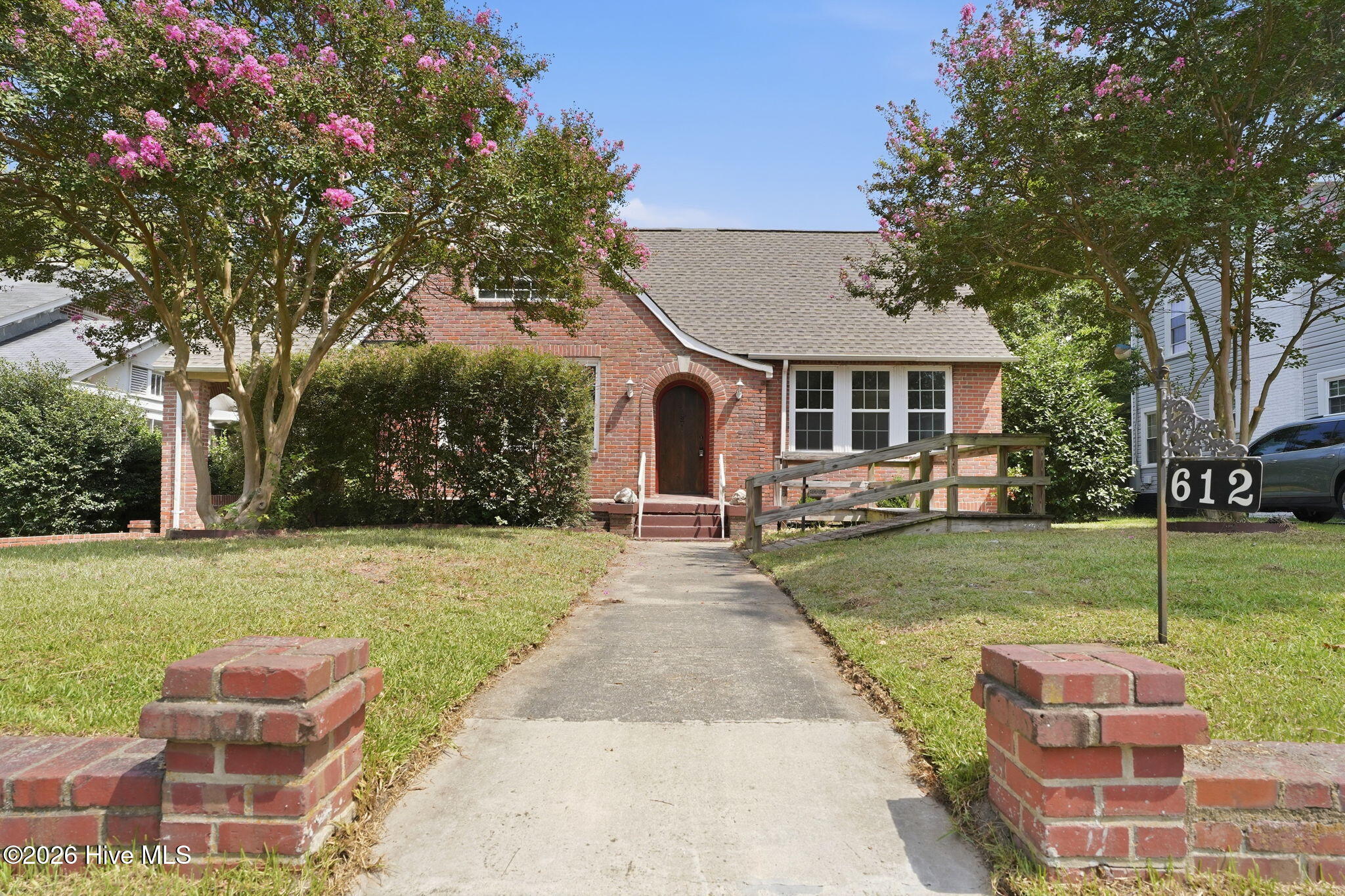 612 Eastern Avenue Property Photo 1