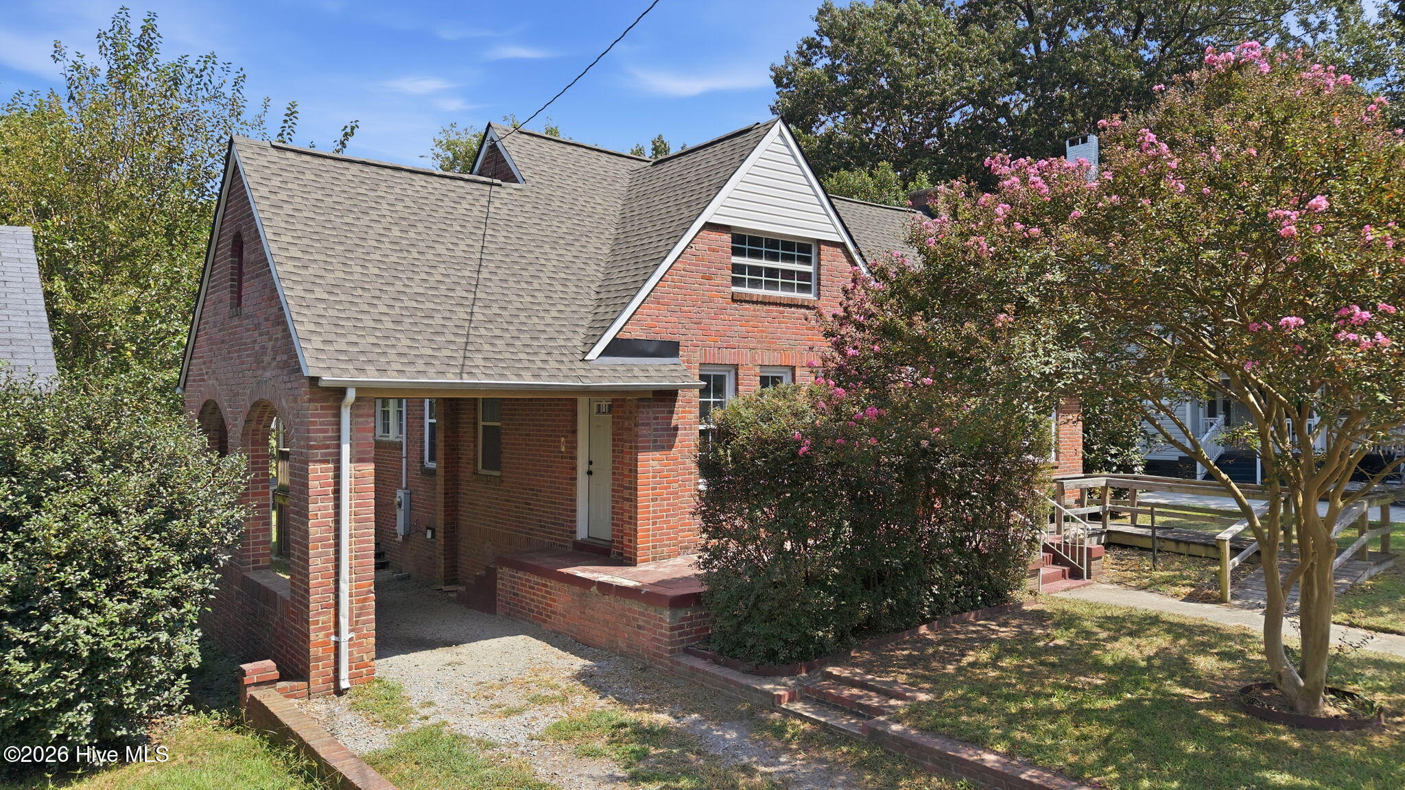 612 Eastern Avenue Property Photo 3