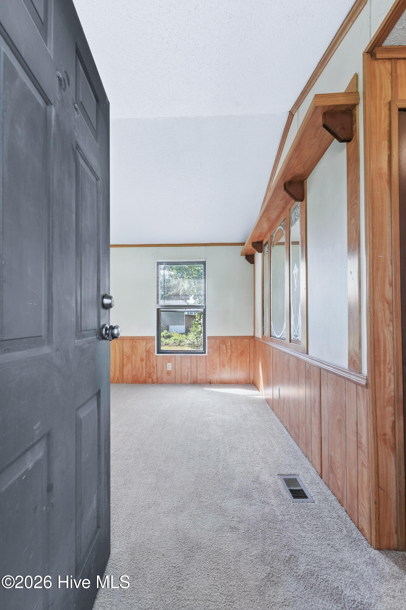 125 Seashore Drive Property Photo 2