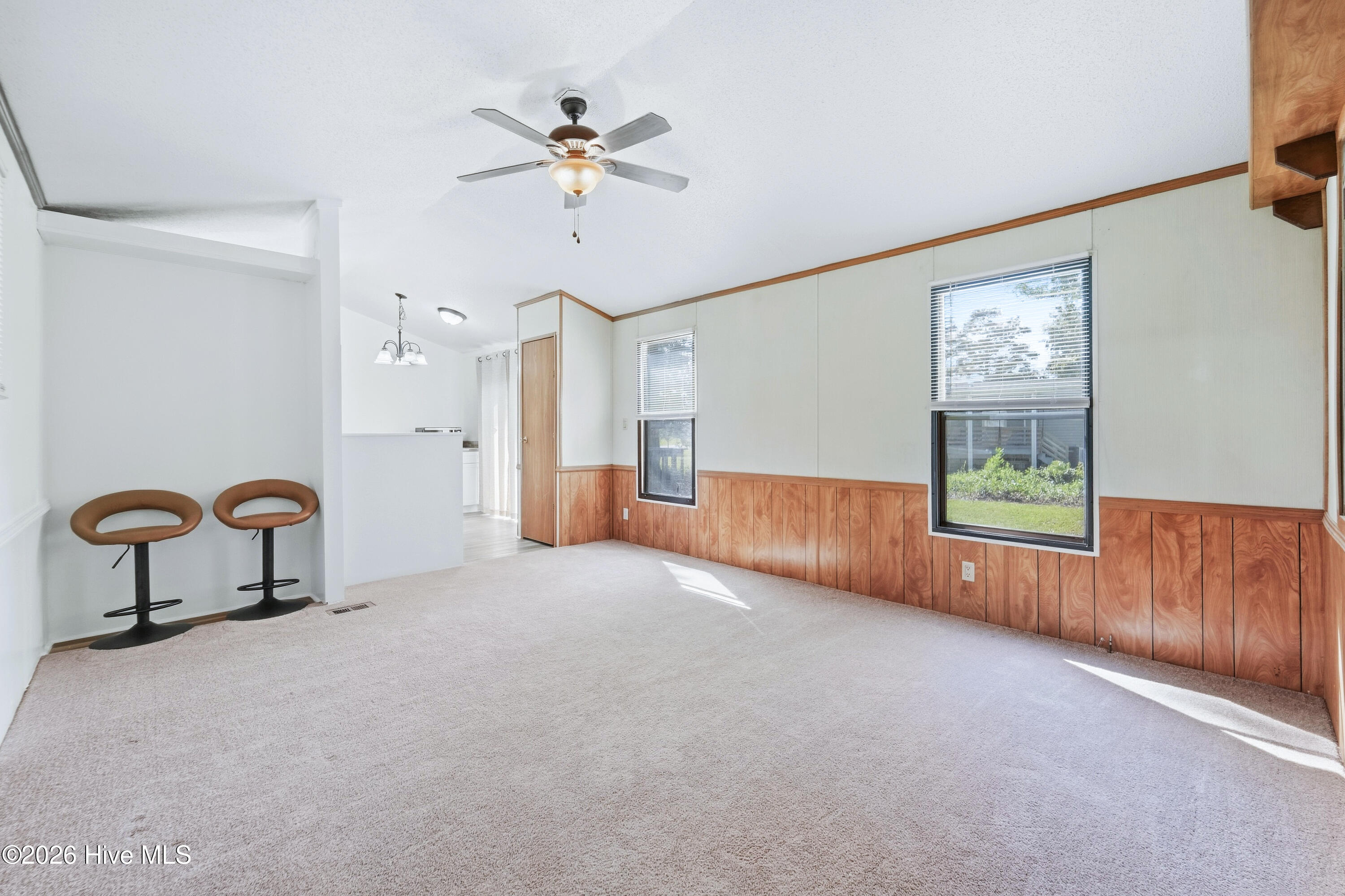 125 Seashore Drive Property Photo 3
