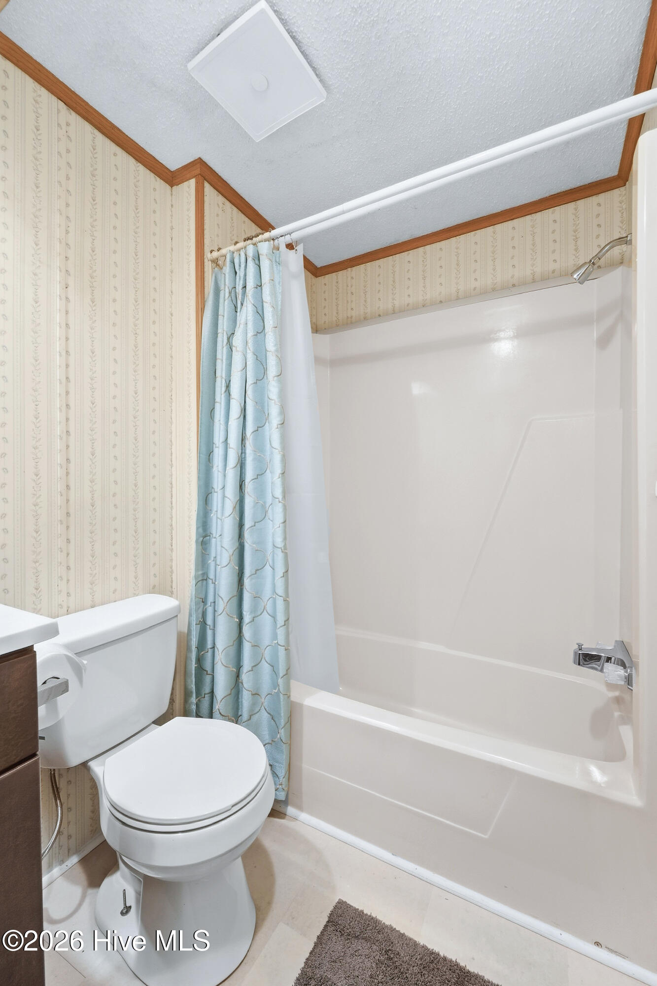 125 Seashore Drive Property Photo 12