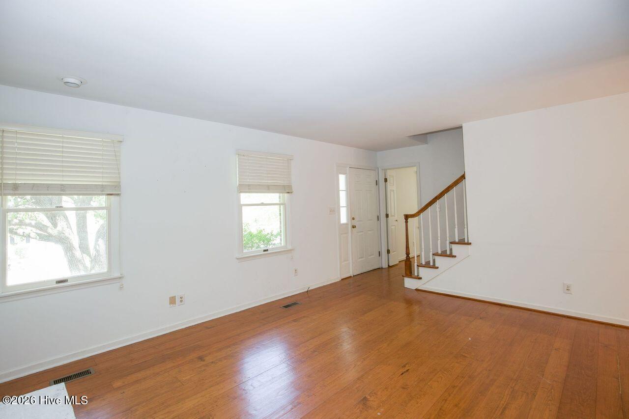 360 Spring Lake Drive Property Photo 6