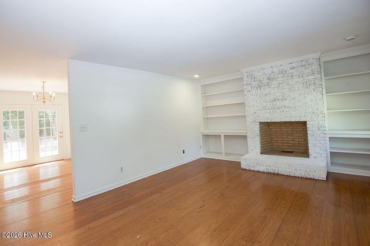 360 Spring Lake Drive Property Photo 8