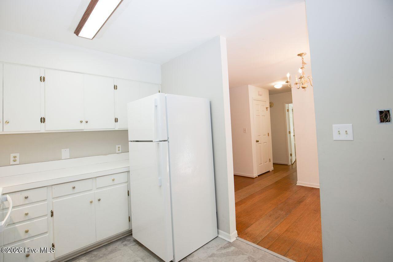 360 Spring Lake Drive Property Photo 13
