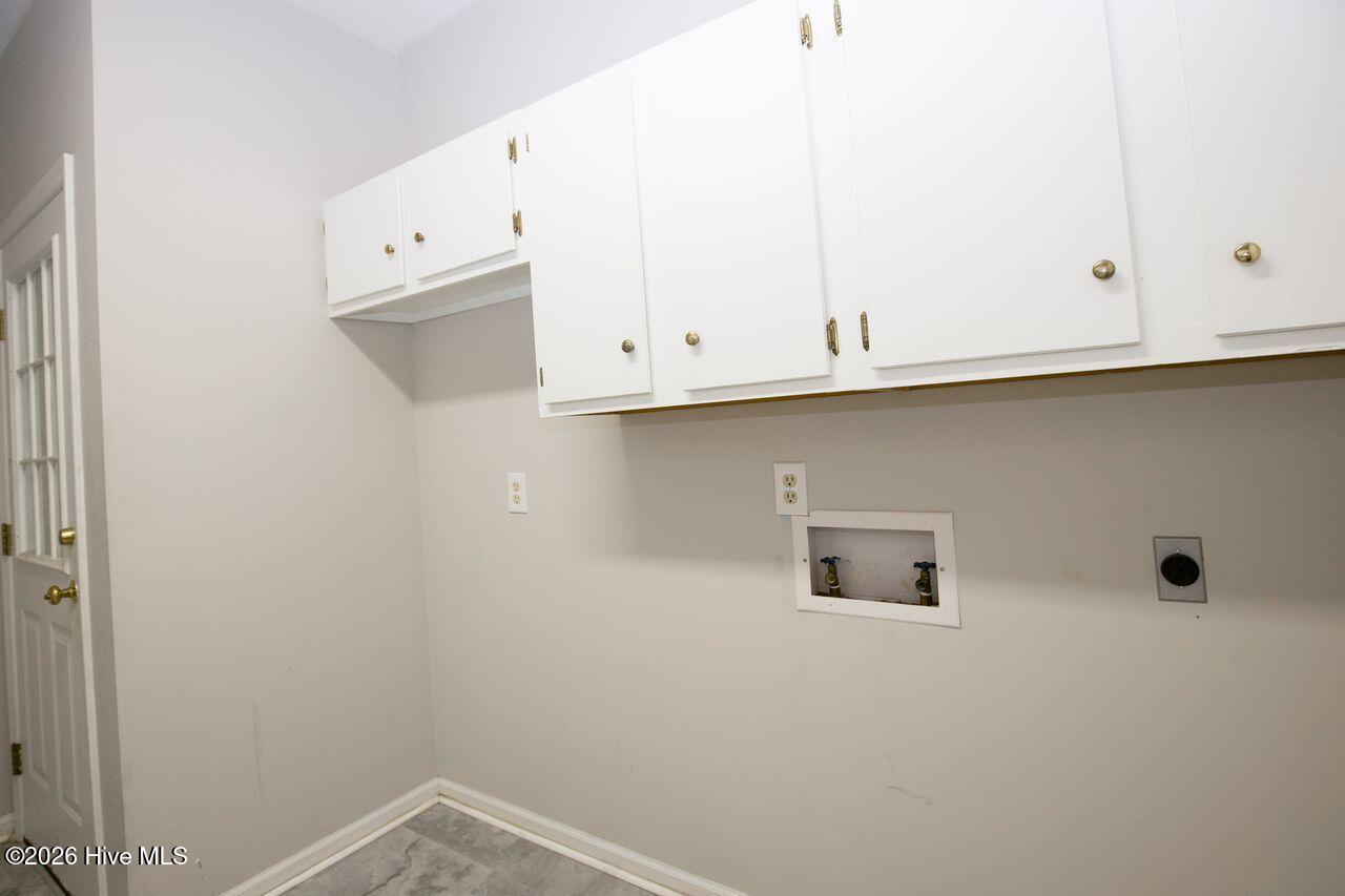 360 Spring Lake Drive Property Photo 17