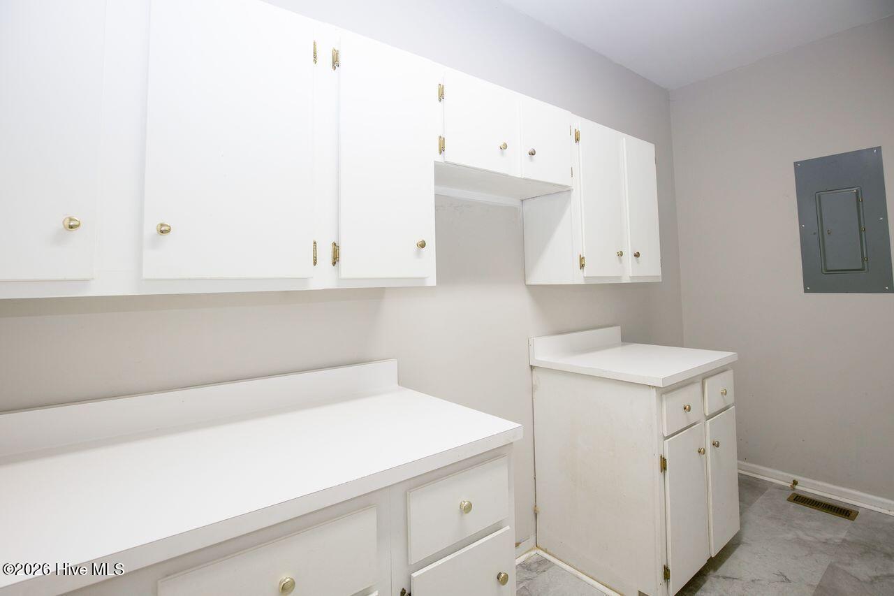 360 Spring Lake Drive Property Photo 18