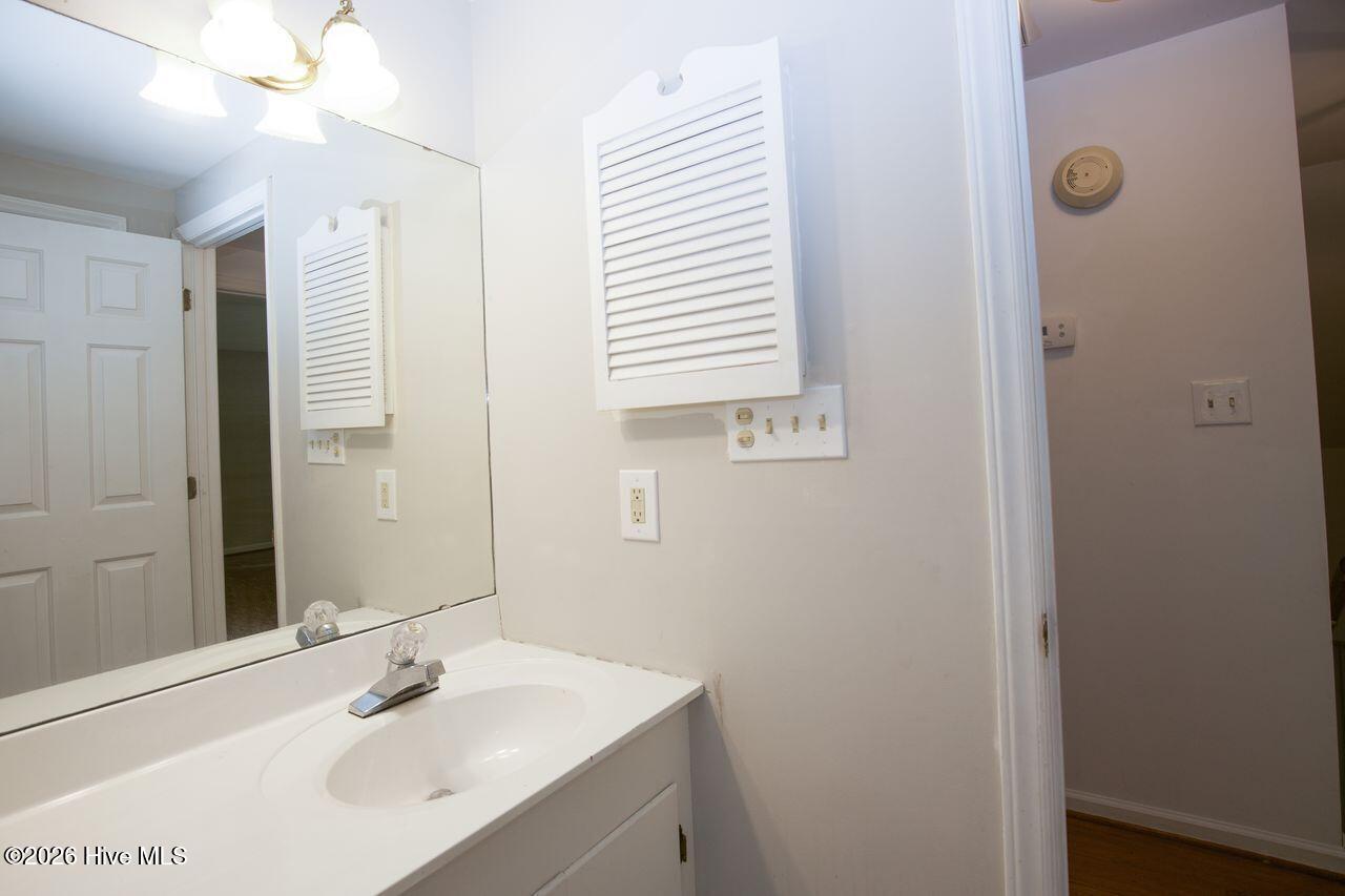 360 Spring Lake Drive Property Photo 33