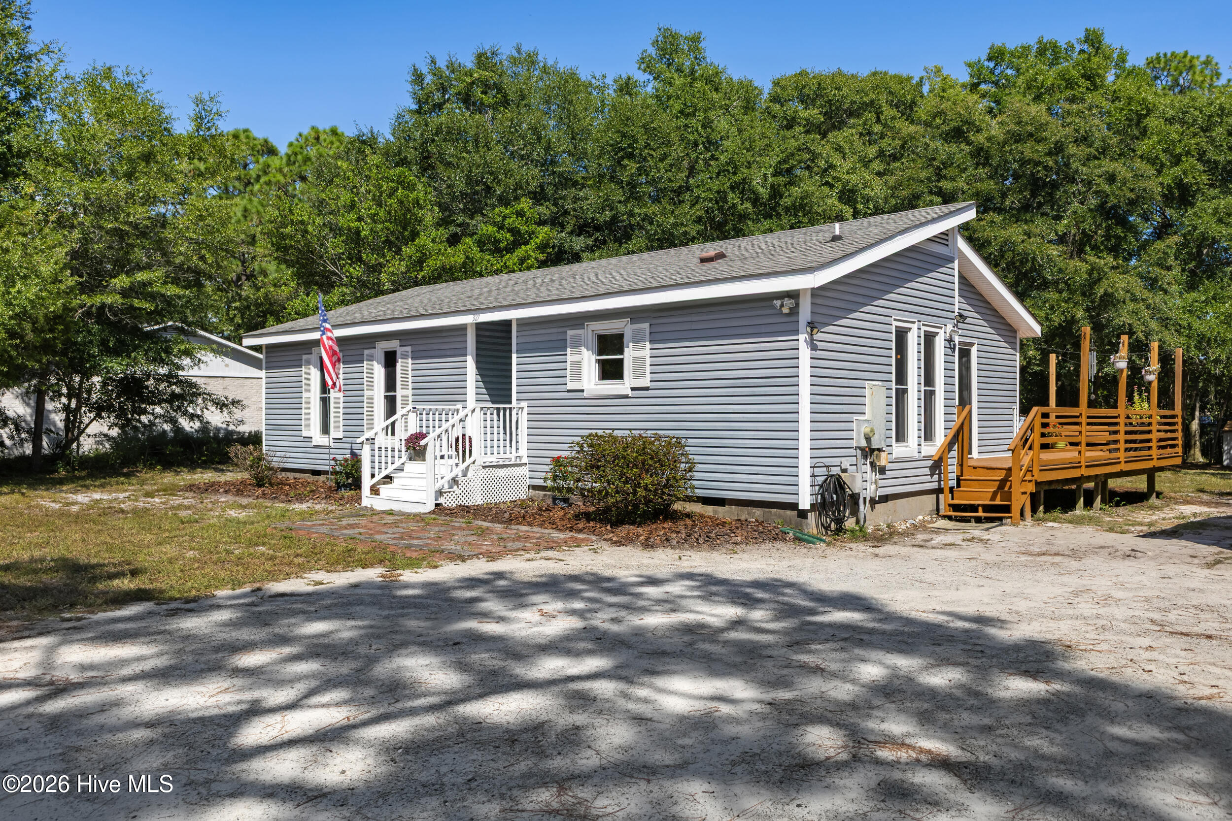 327 Green Meadows Drive Property Photo 4