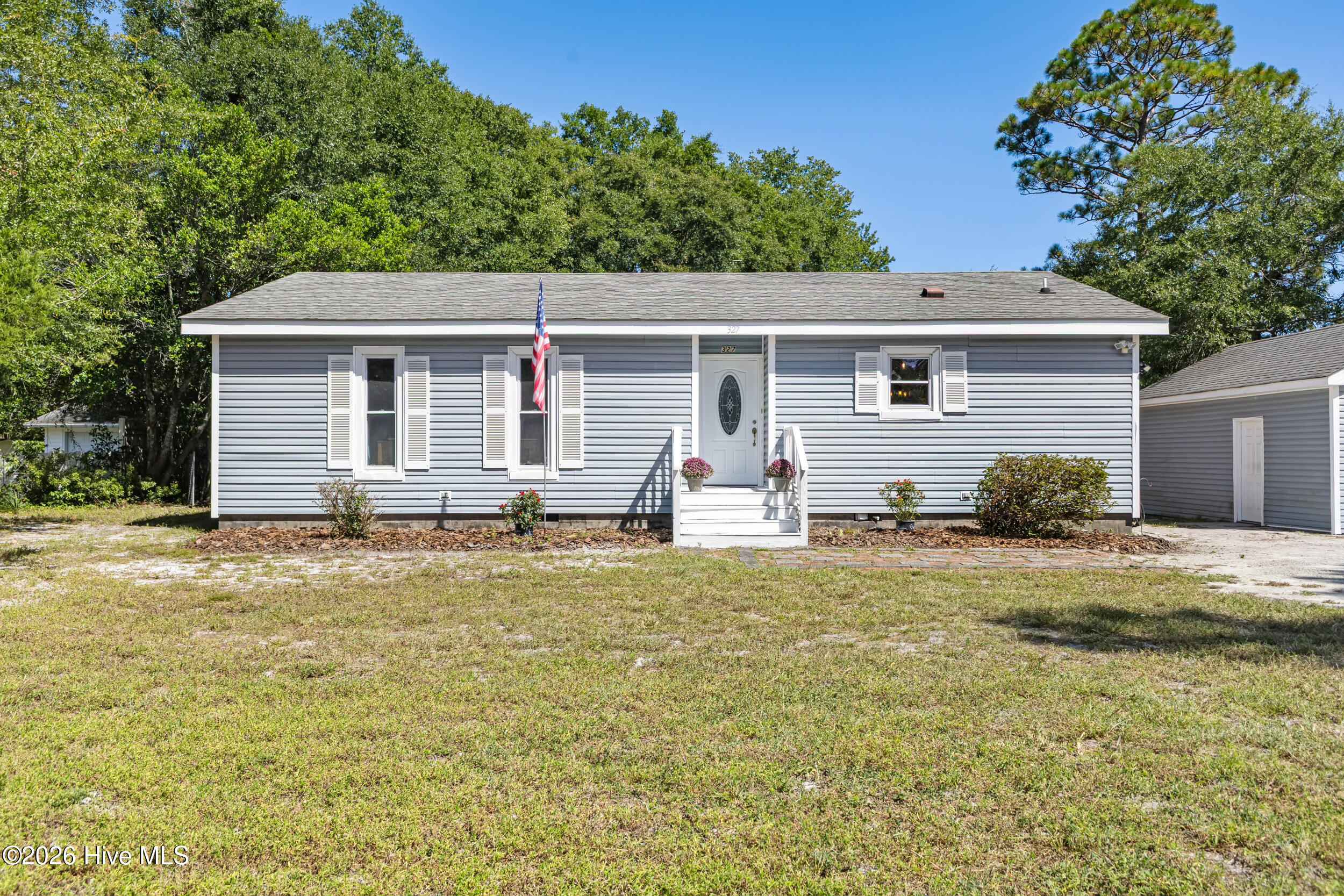 327 Green Meadows Drive Property Photo 5