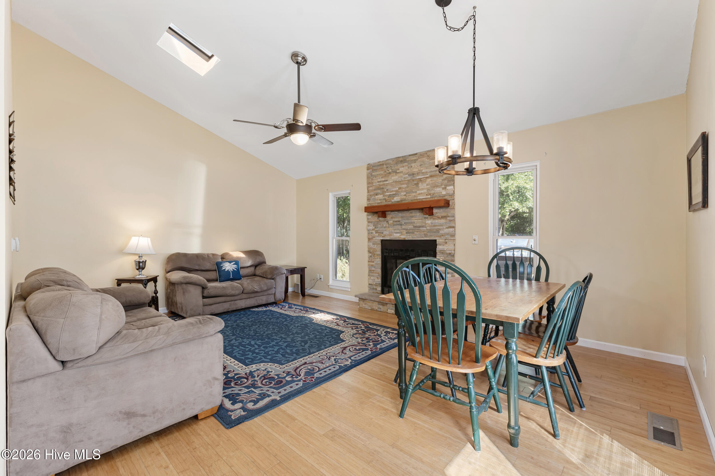 327 Green Meadows Drive Property Photo 11