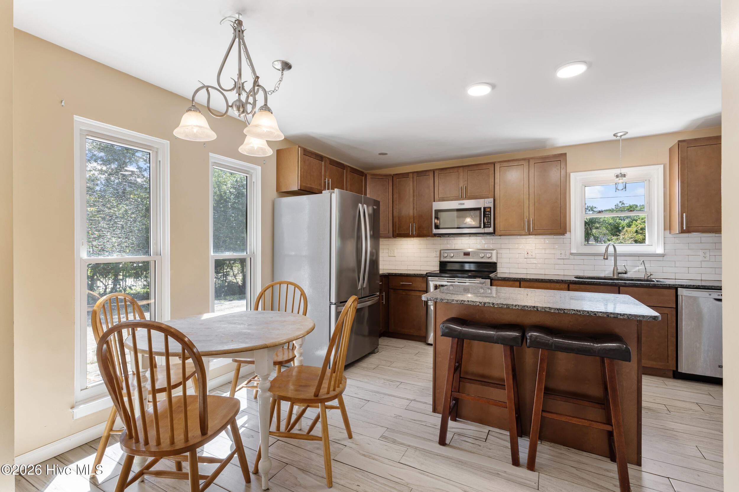 327 Green Meadows Drive Property Photo 14