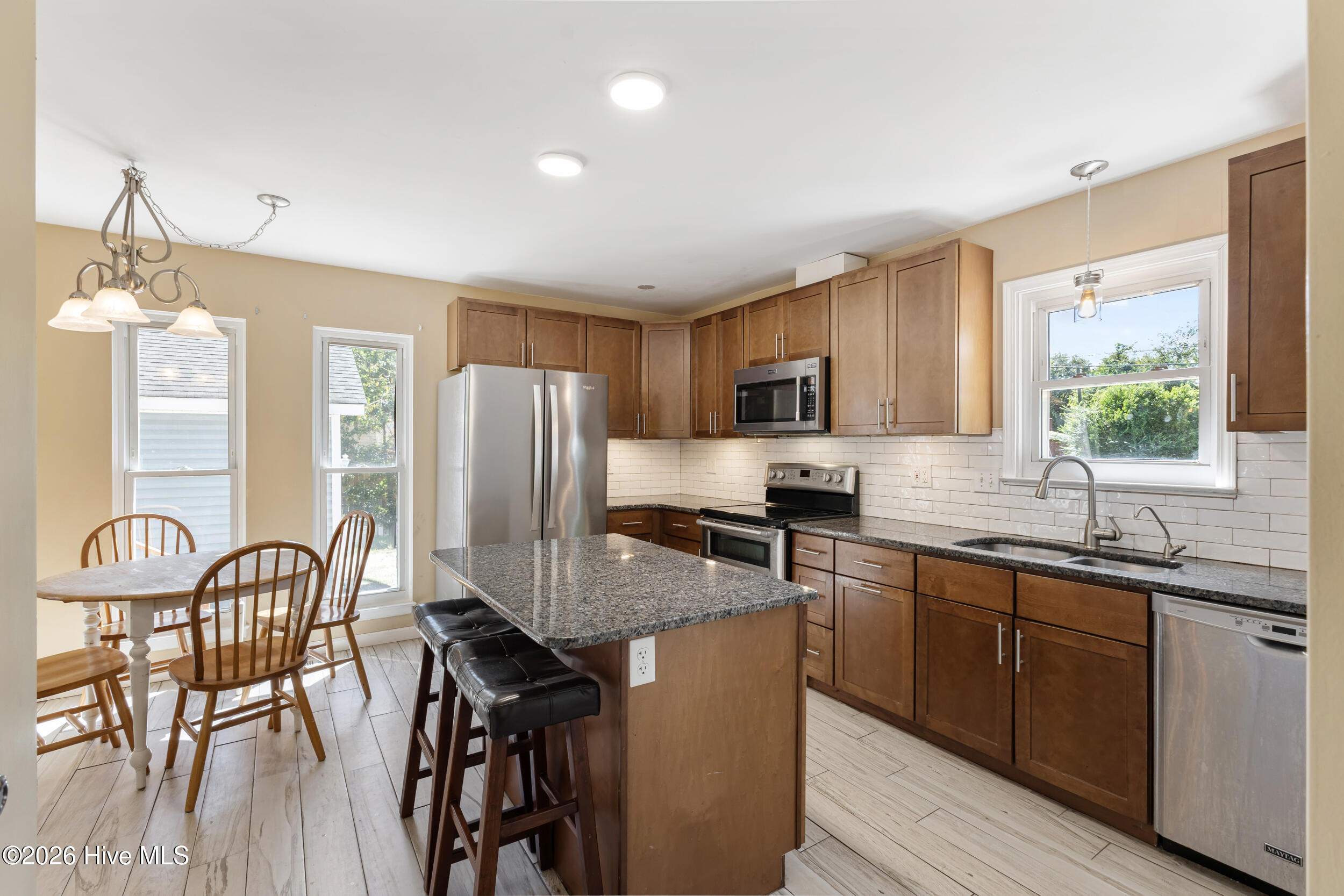 327 Green Meadows Drive Property Photo 16