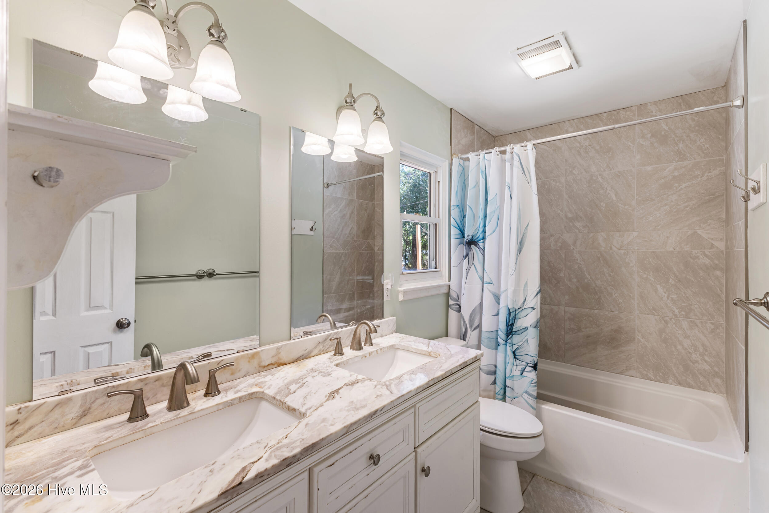 327 Green Meadows Drive Property Photo 21