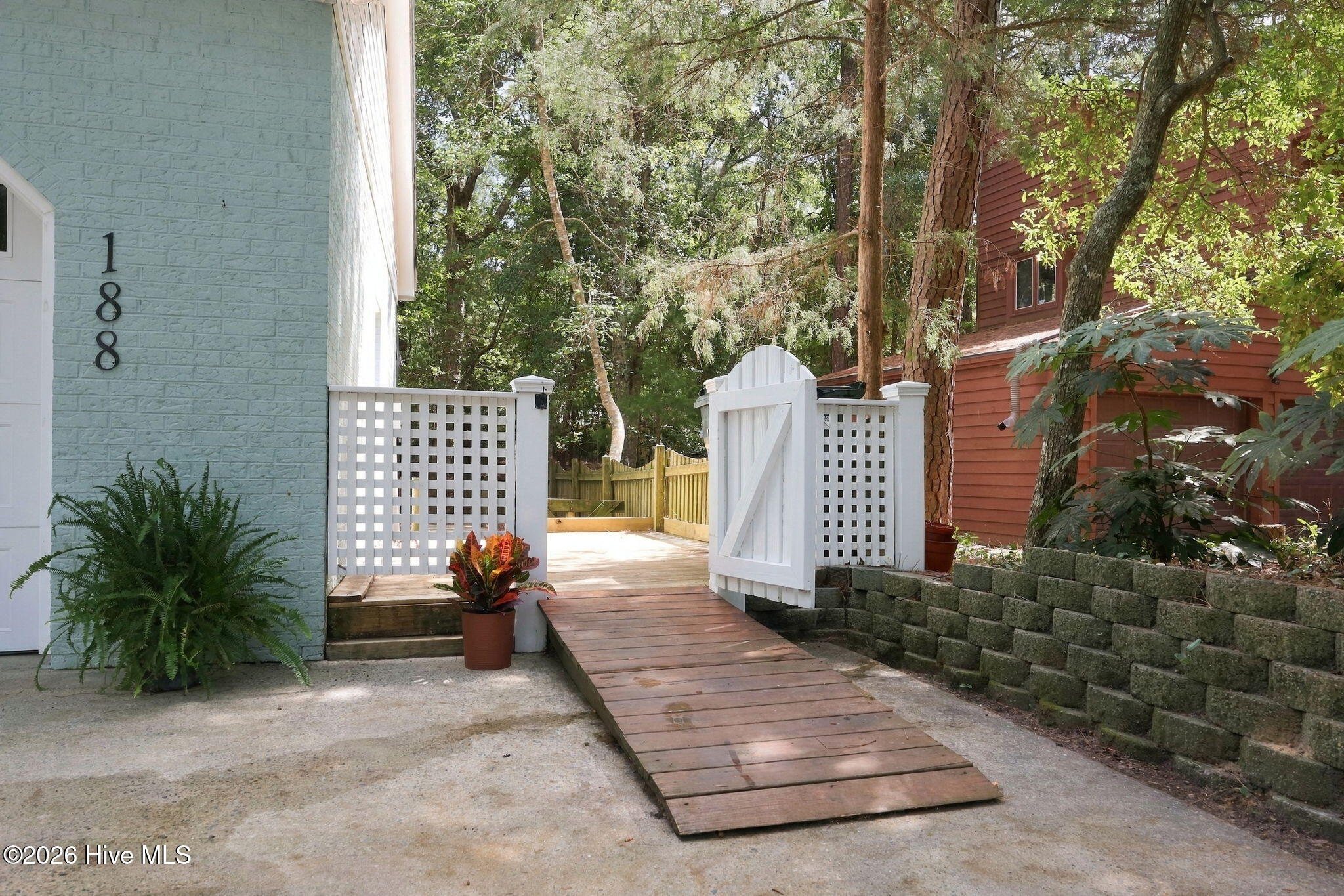188 Loblolly Drive Property Photo 3