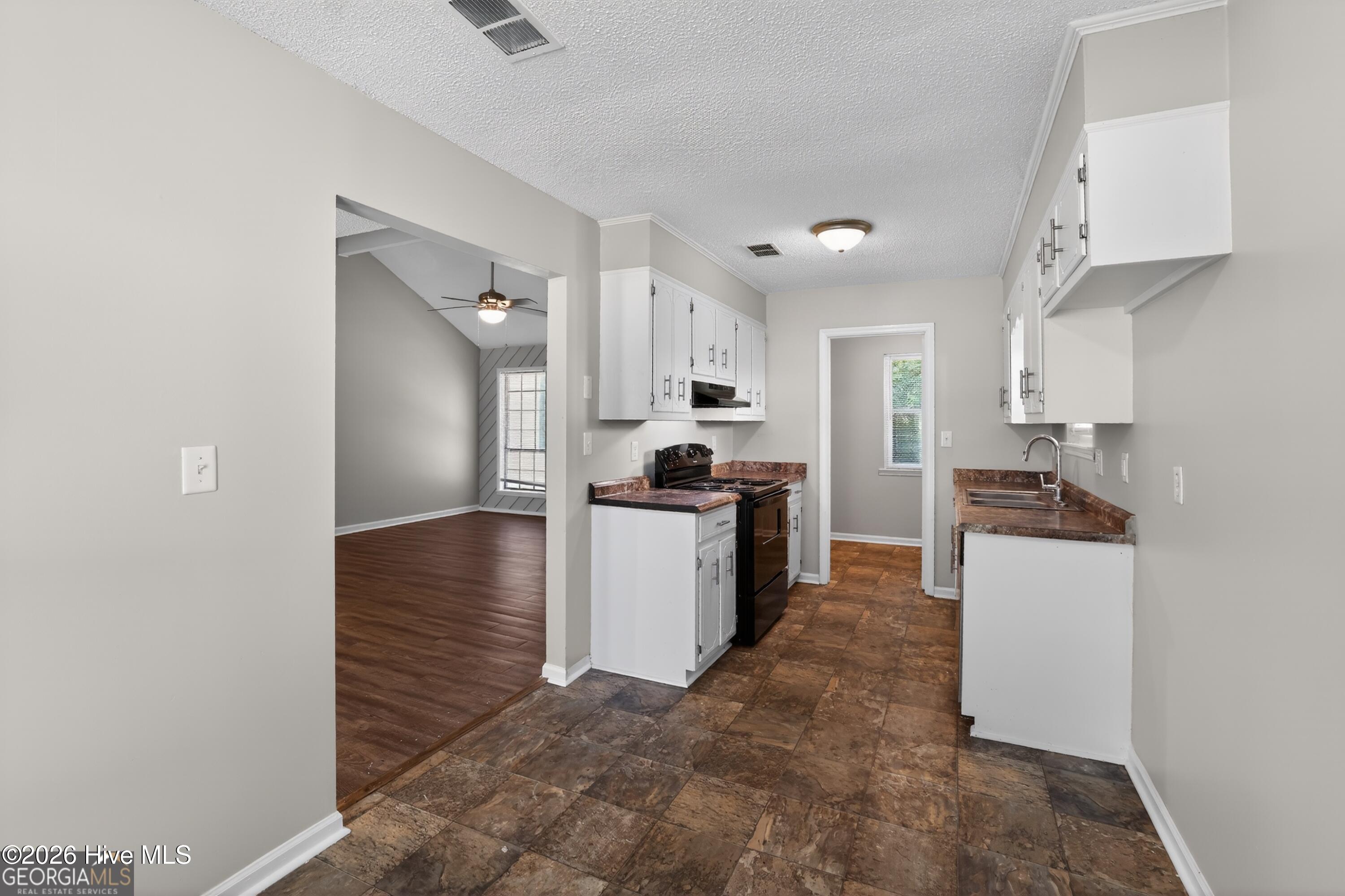 3016 Mistletoe Avenue Property Photo 11