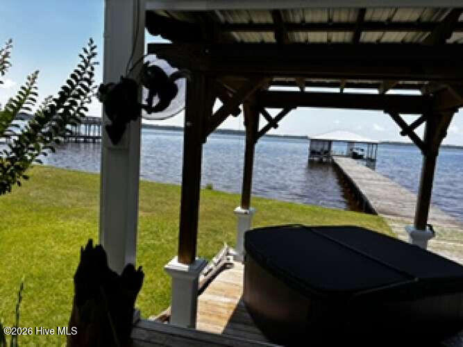1394 Bay Tree Drive Property Photo 9