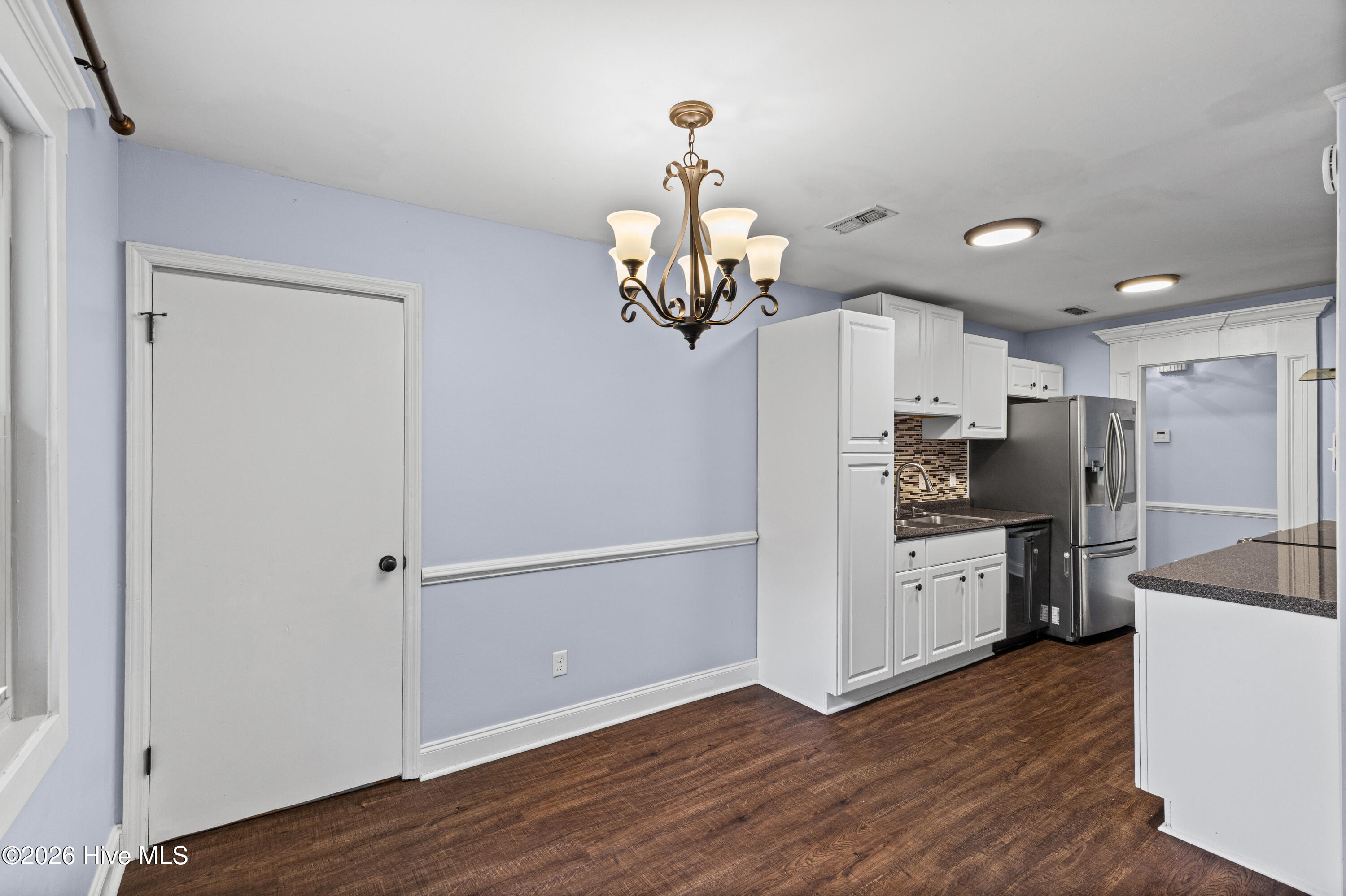 309 E Wynngate Drive E Property Photo 10