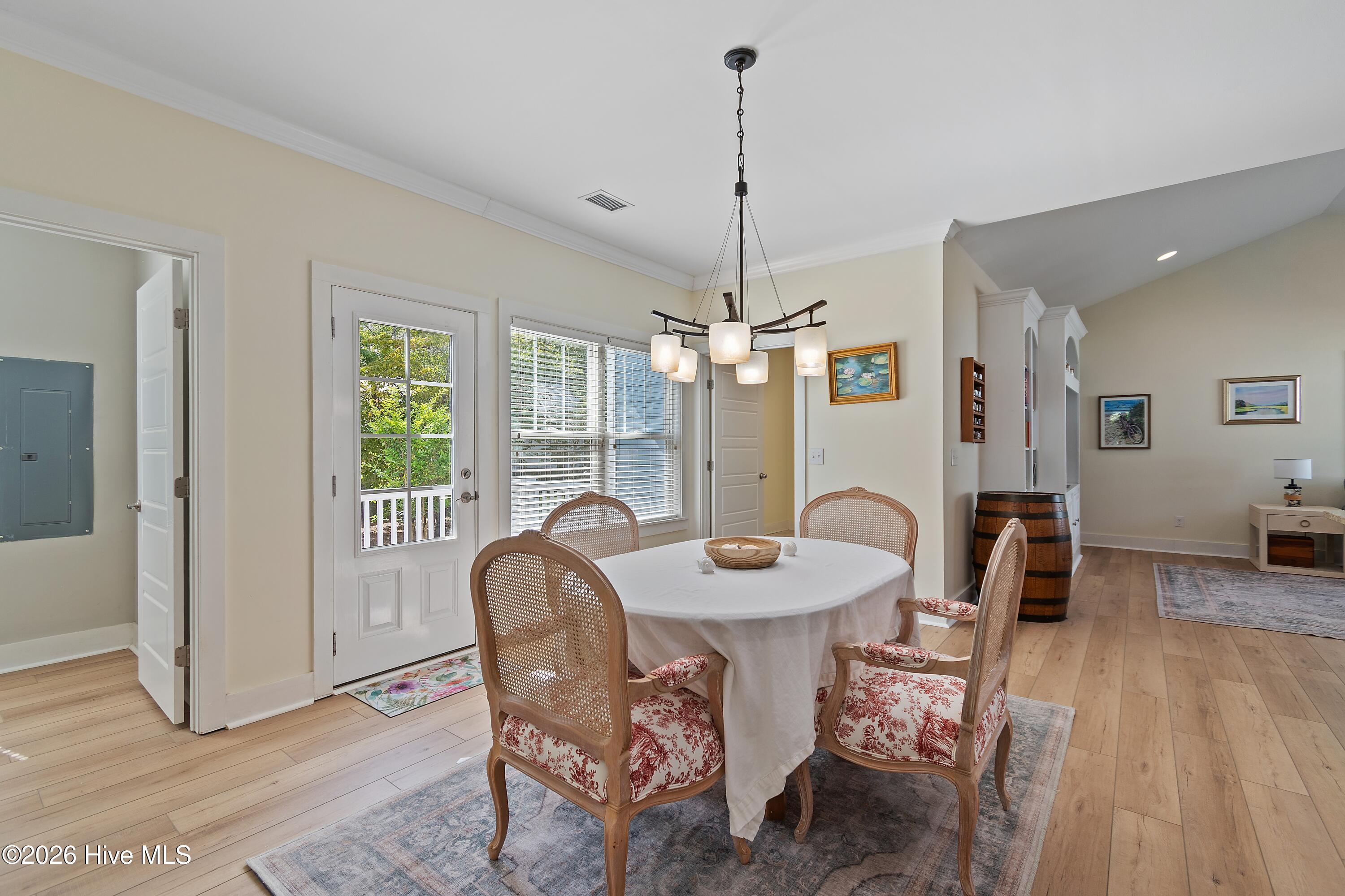 634 Ashbury Drive Se Property Photo 10