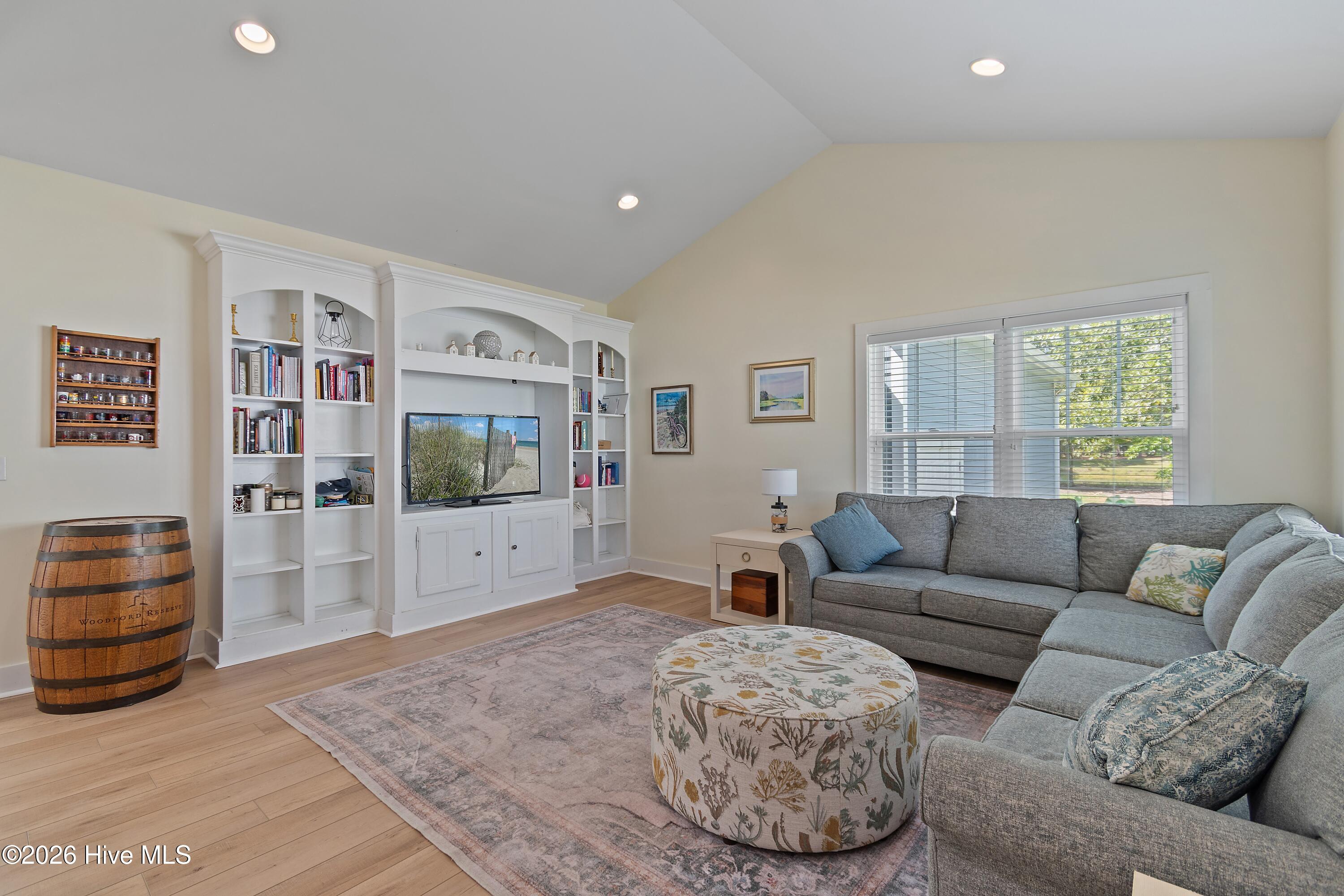 634 Ashbury Drive Se Property Photo 12