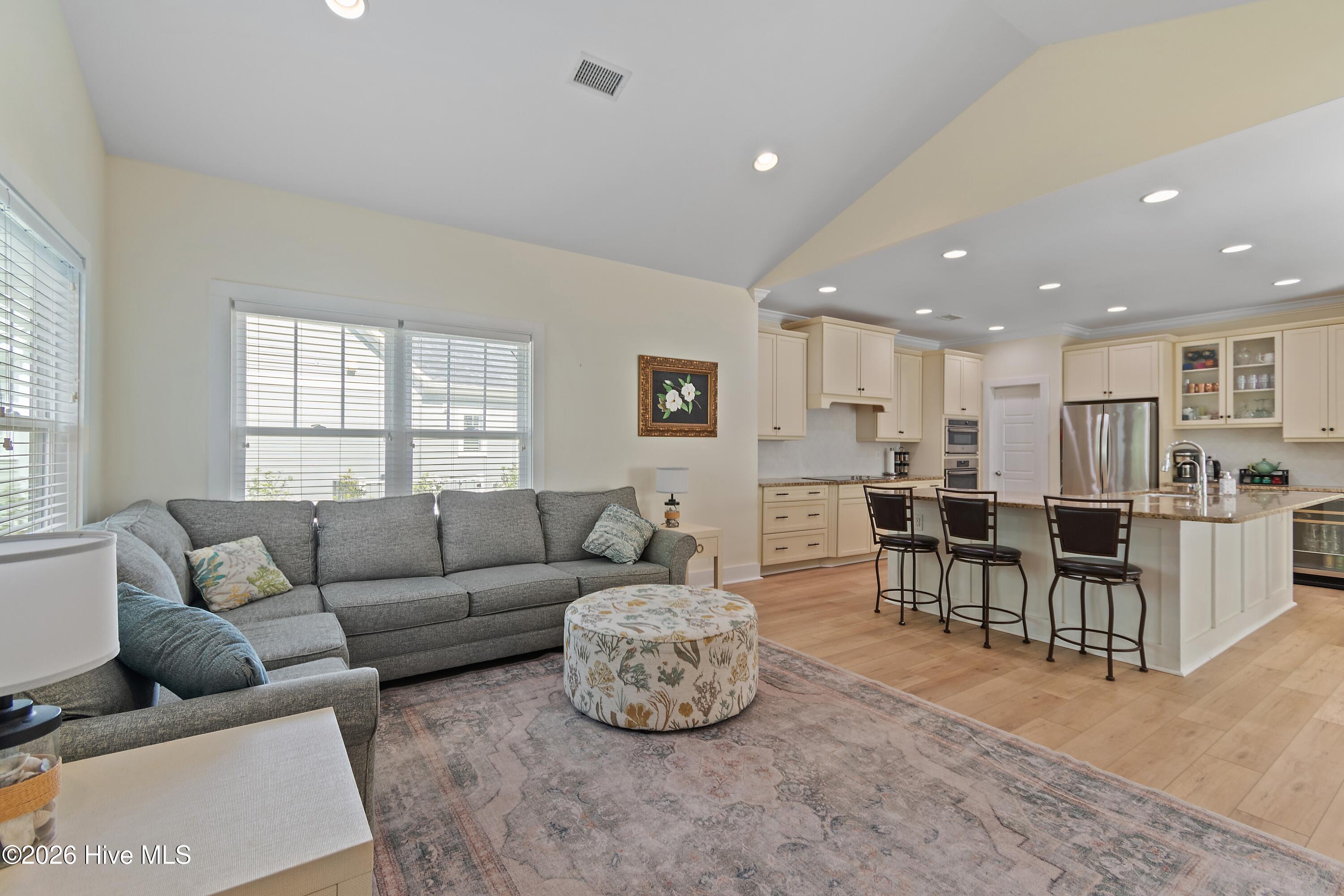 634 Ashbury Drive Se Property Photo 13