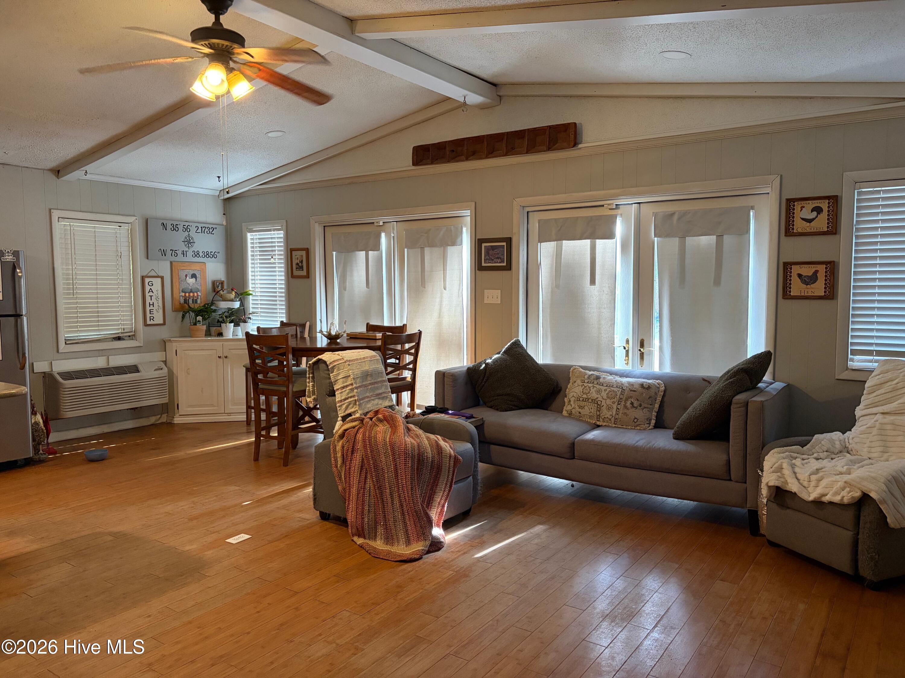 113 Forest Avenue Property Photo 3