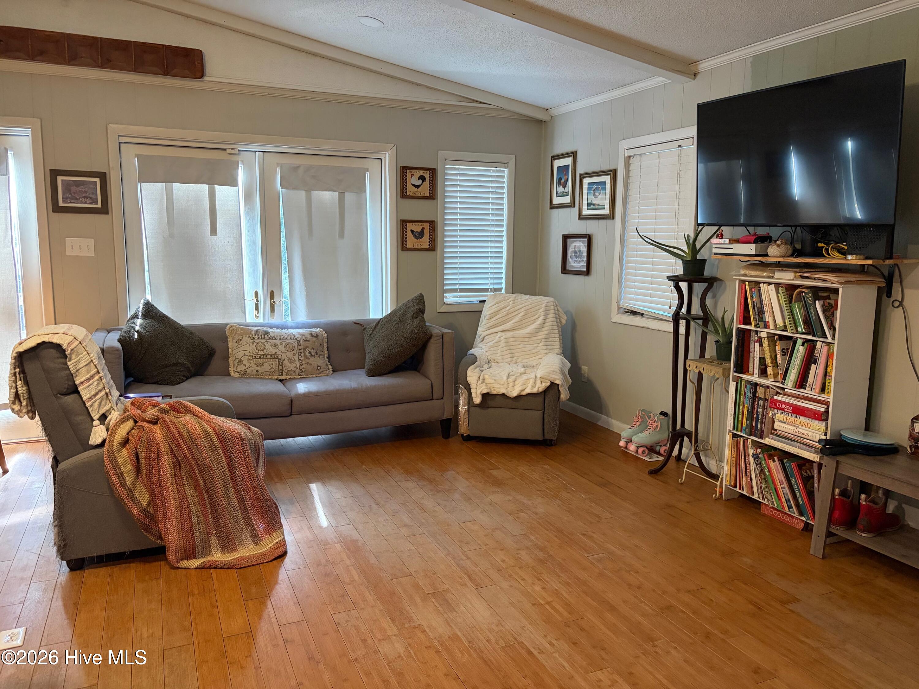 113 Forest Avenue Property Photo 6