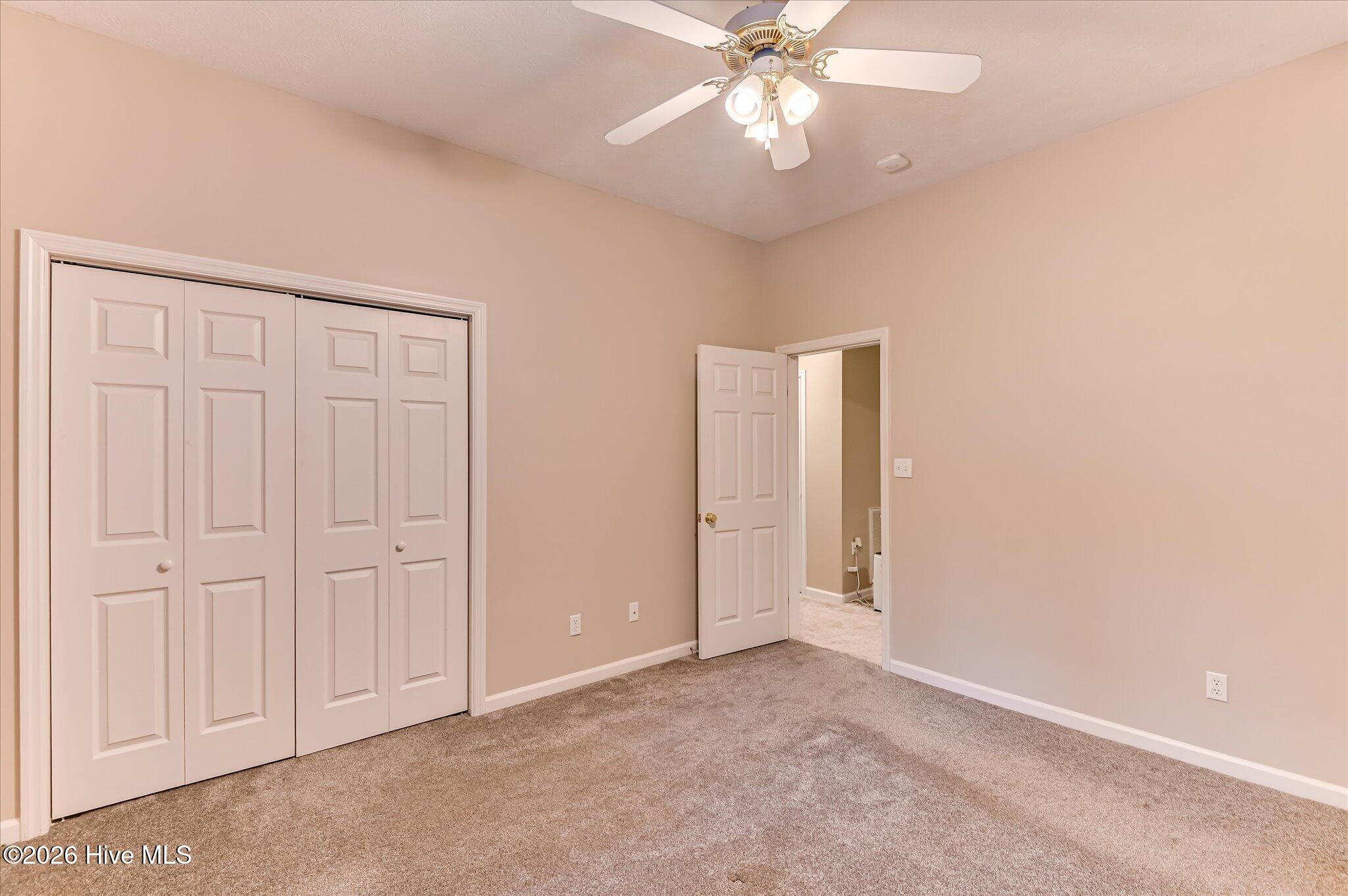 124 Waters Edge Drive Property Photo 34