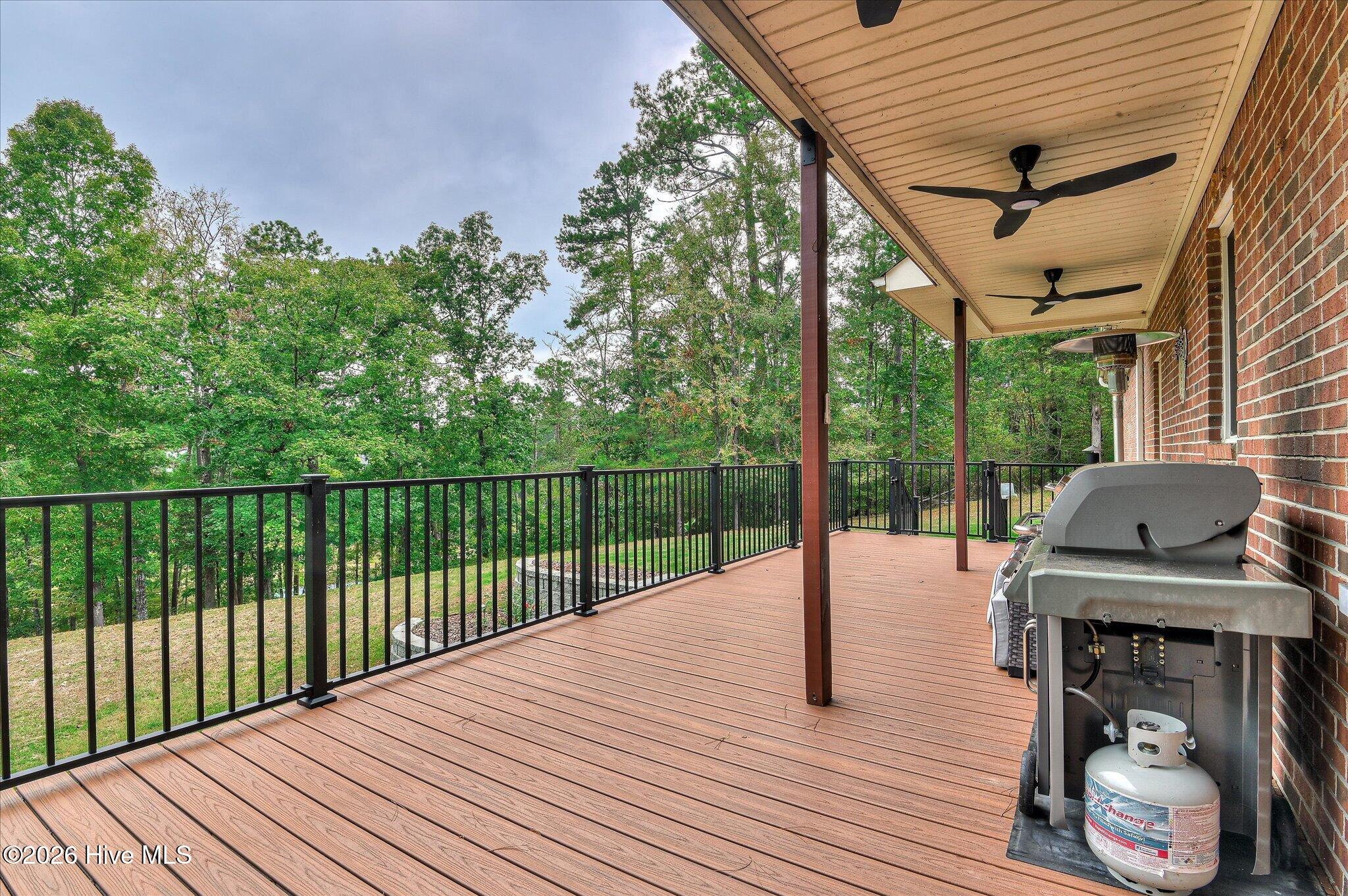 124 Waters Edge Drive Property Photo 38