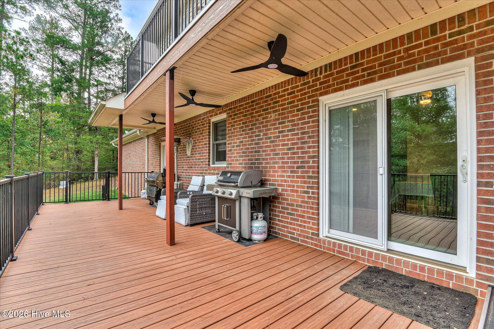 124 Waters Edge Drive Property Photo 39