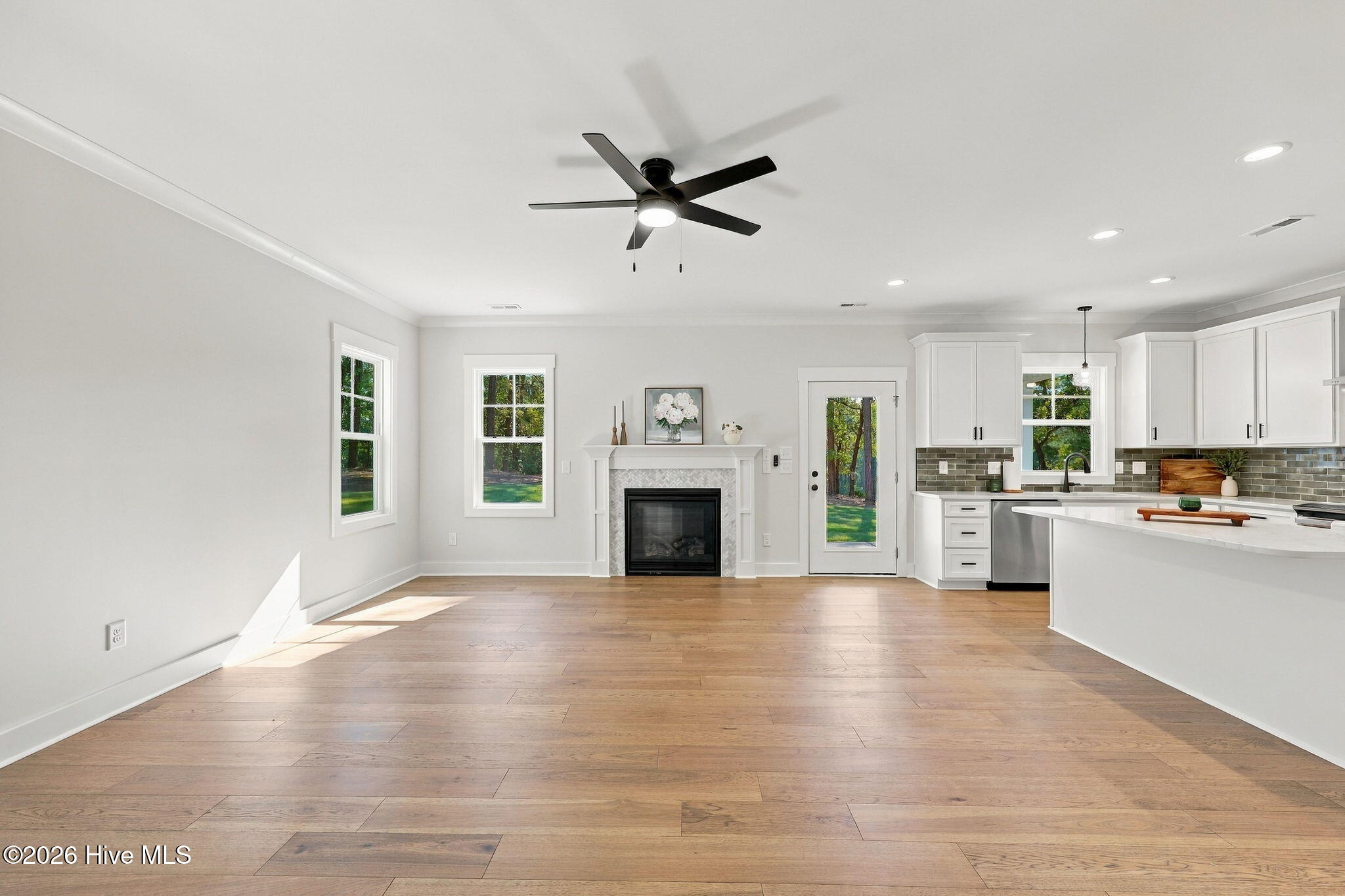 451 Thimbleberry Drive Property Photo 8