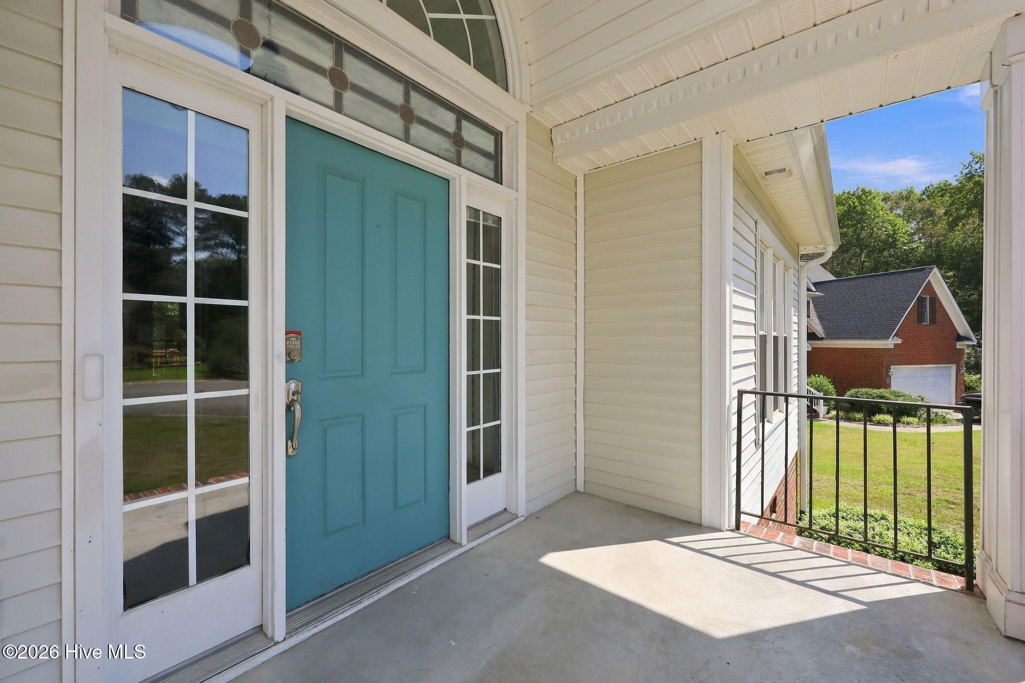2204 Saddle Ridge Place Property Photo 4
