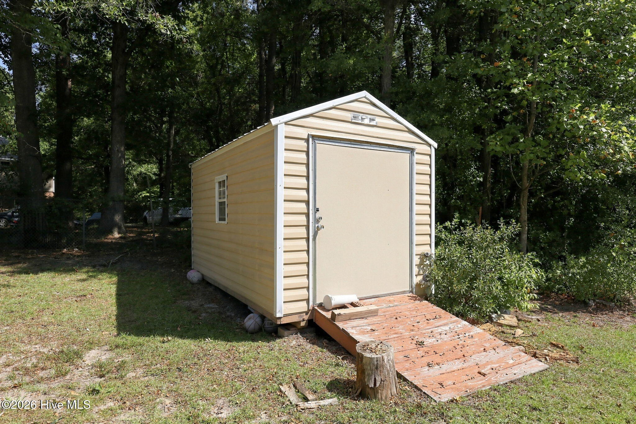 2204 Saddle Ridge Place Property Photo 7