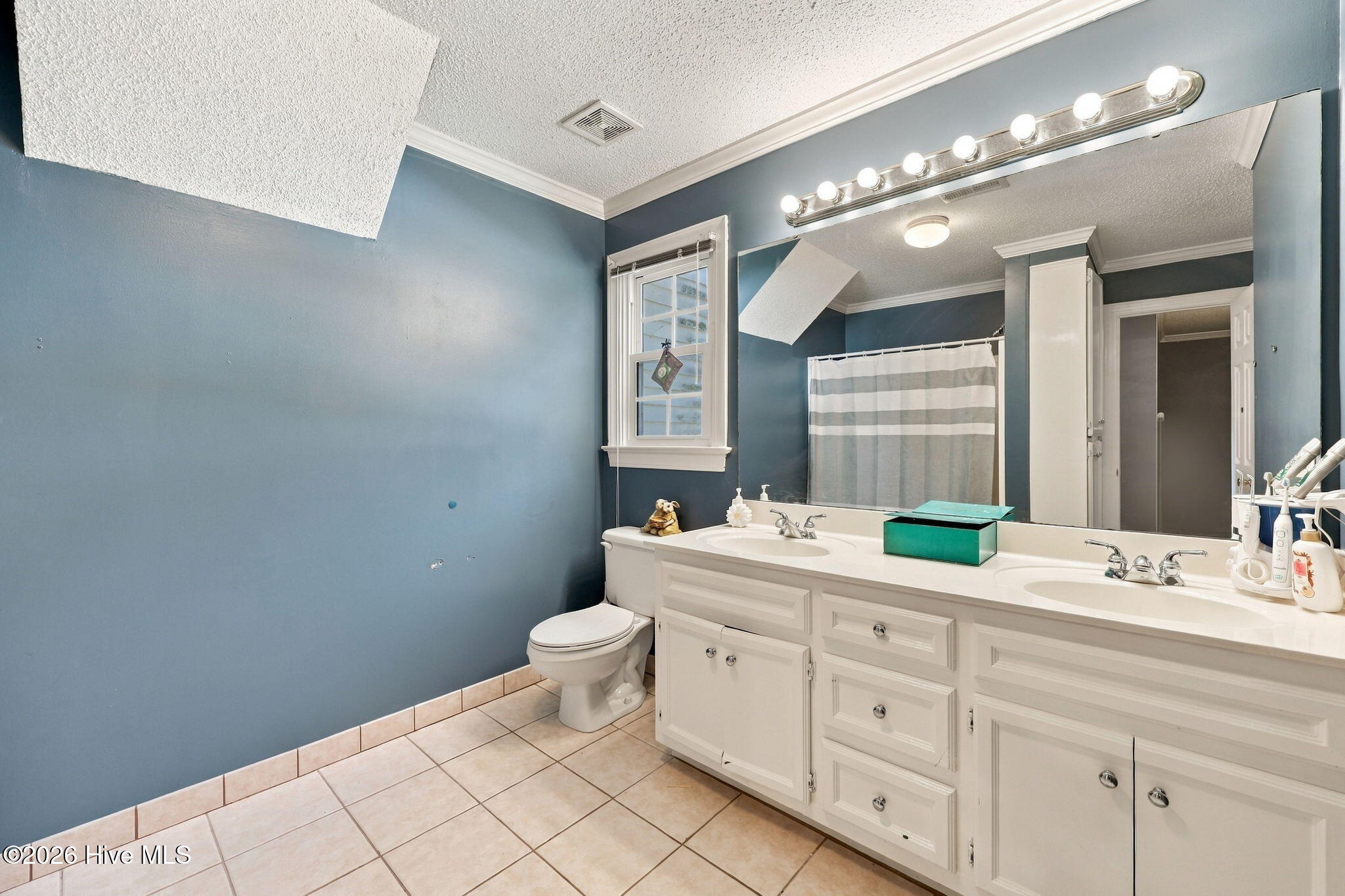 2204 Saddle Ridge Place Property Photo 14
