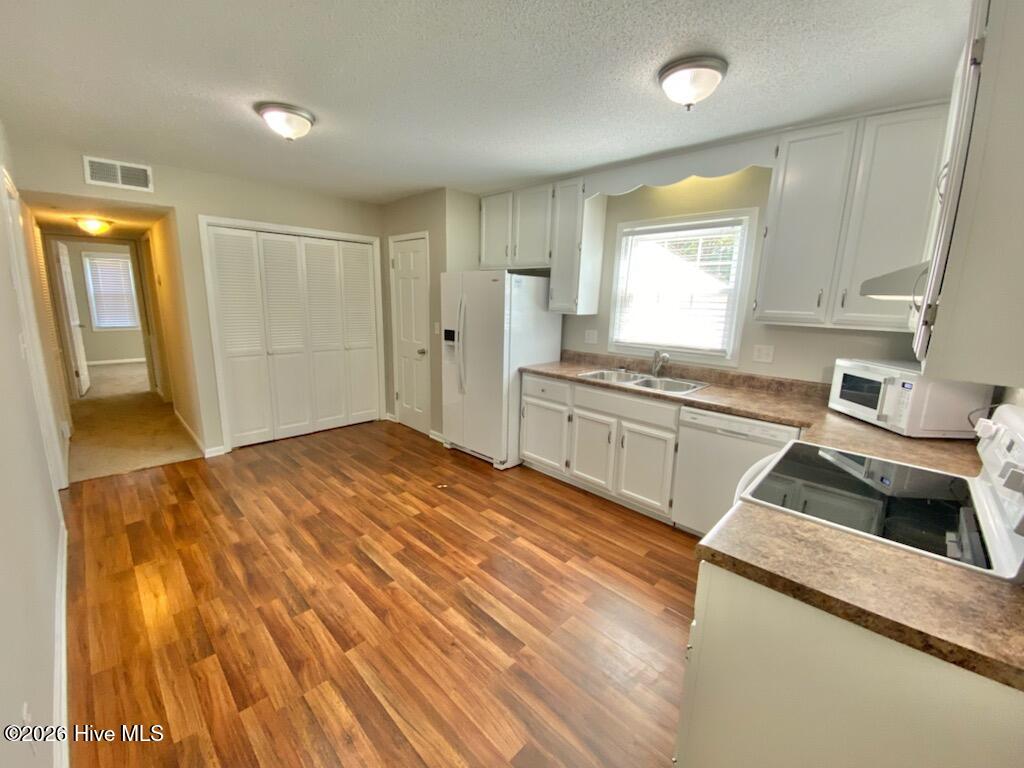300 Westfield Drive Property Photo 3