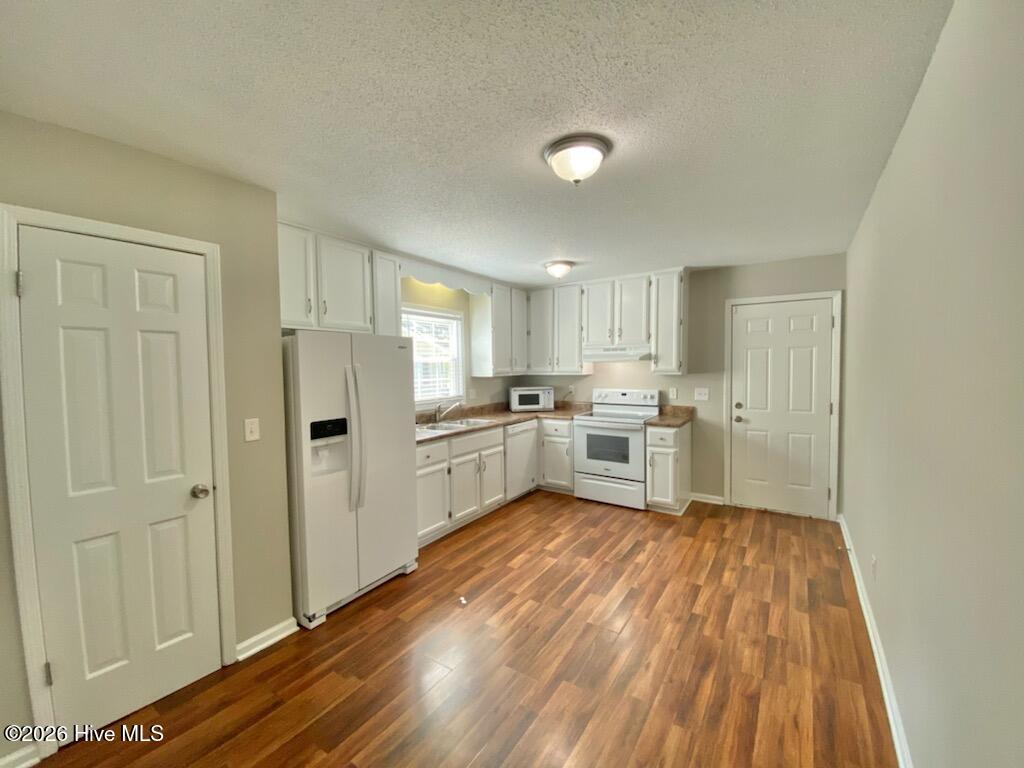 300 Westfield Drive Property Photo 4