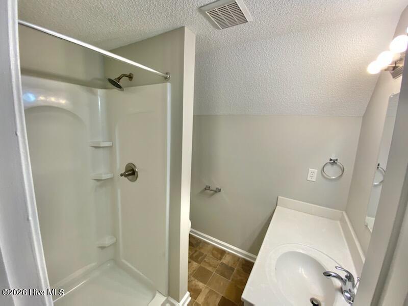 300 Westfield Drive Property Photo 11