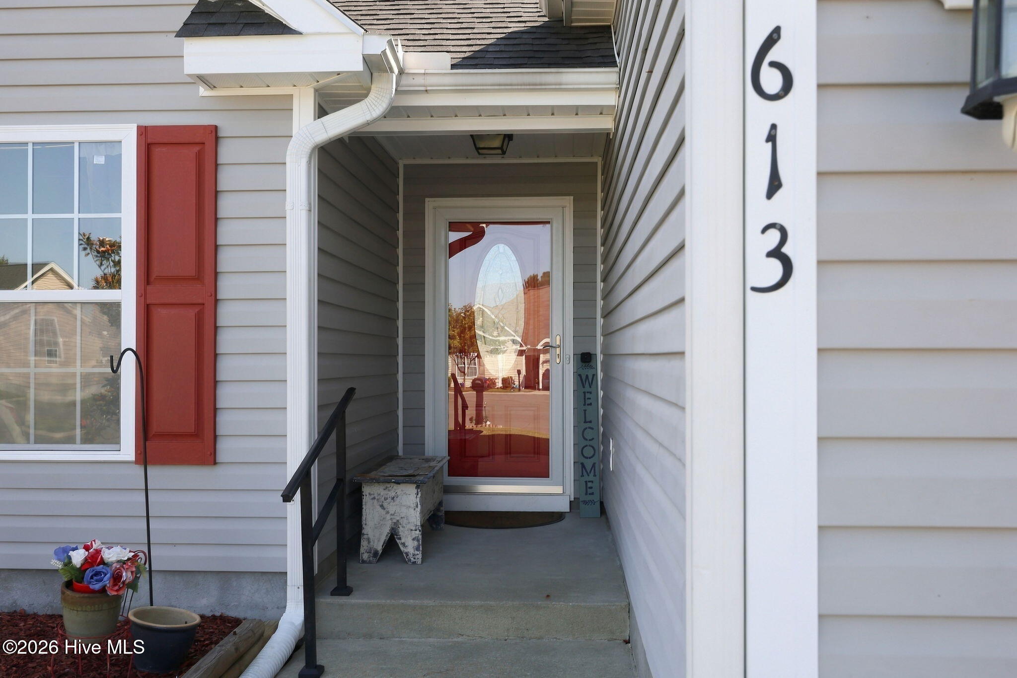613 Rockland Drive Property Photo 5