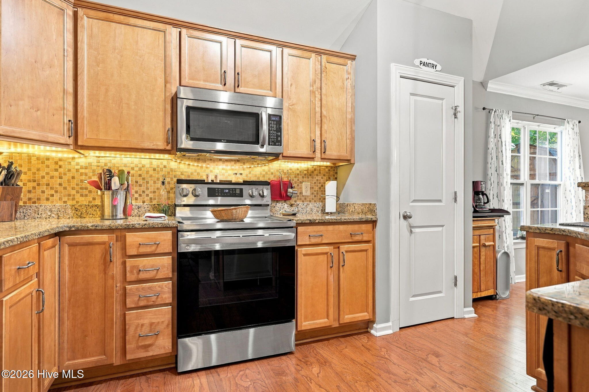 613 Rockland Drive Property Photo 15
